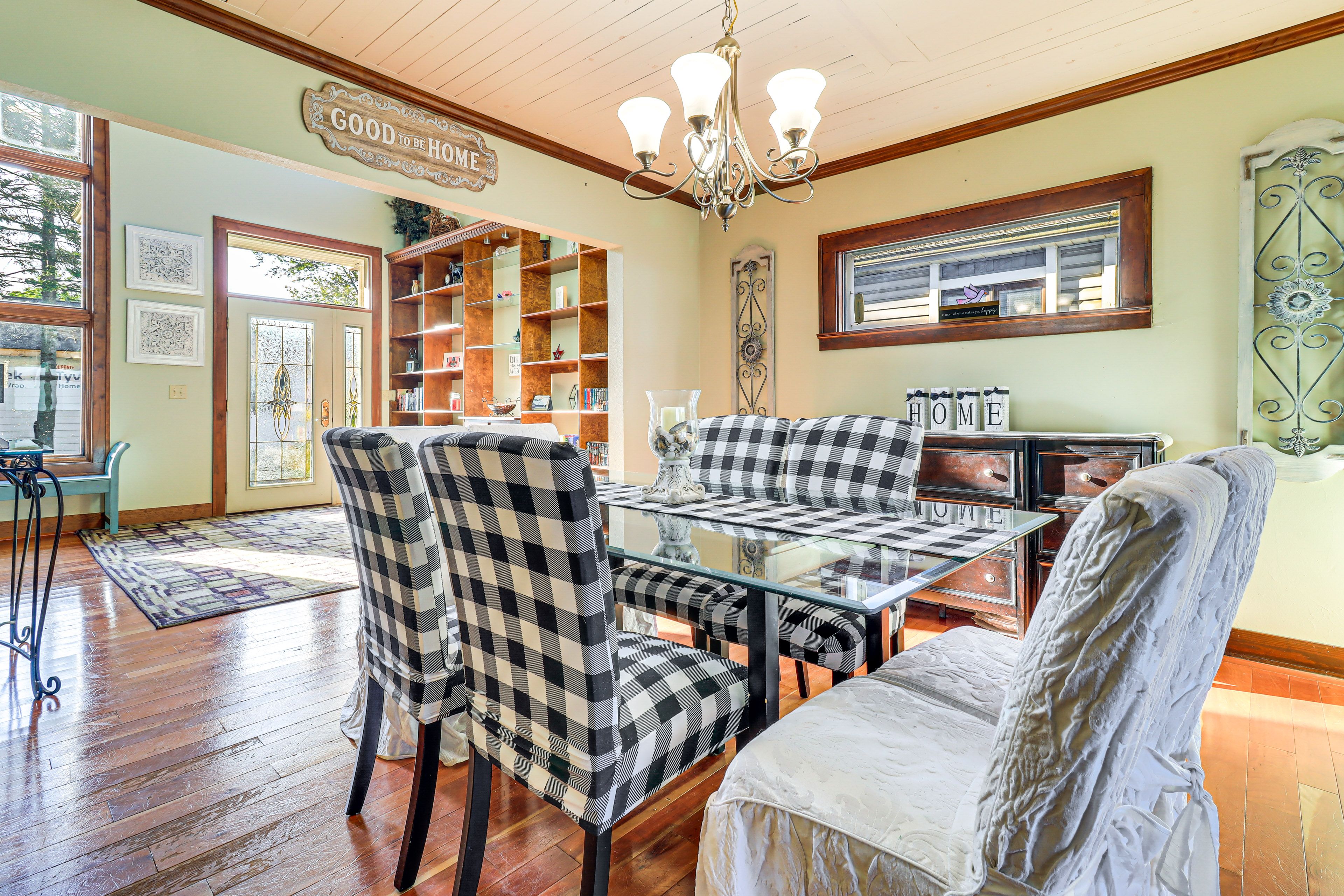 Dining Area | 1st Floor | Dishware/Flatware