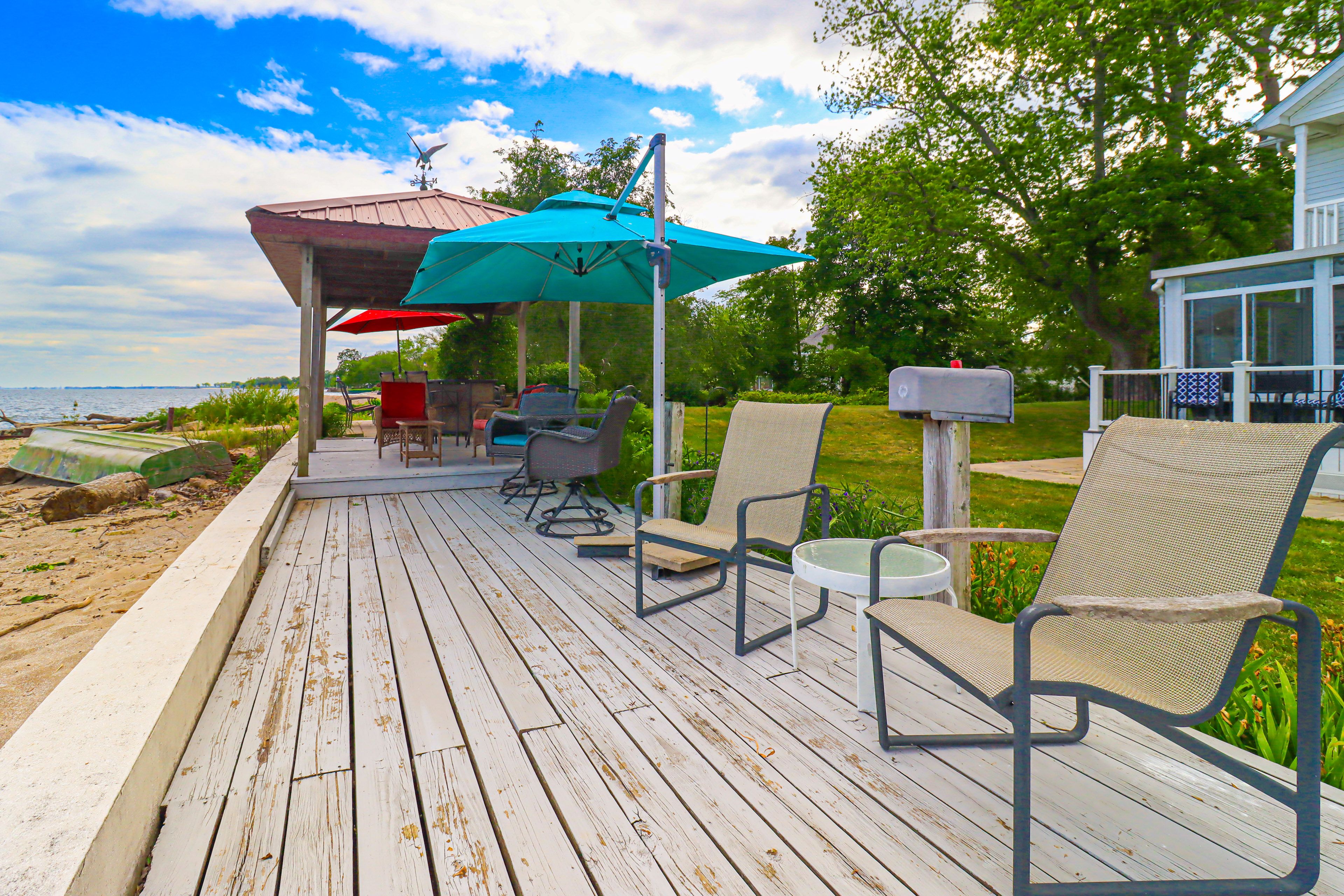 Outdoor Space | Outdoor Seating & Dining | Free WiFi