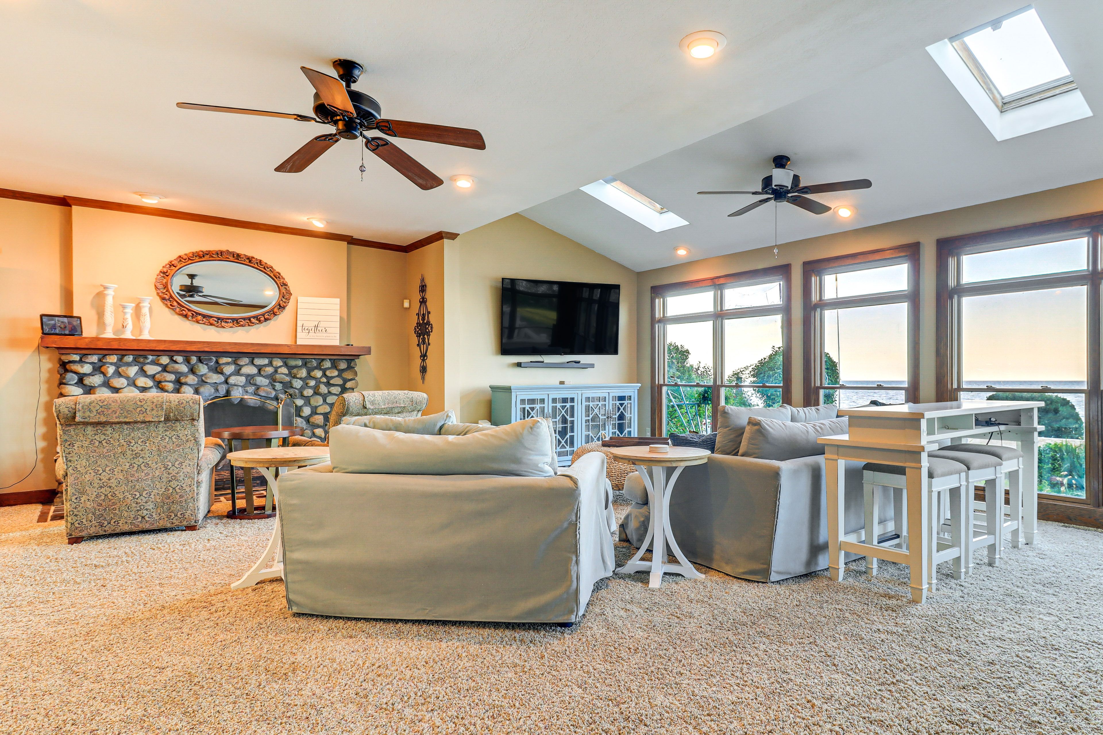 Living Room | 1st Floor | Smart TV | Fireplace | Workspace | Ceiling Fans