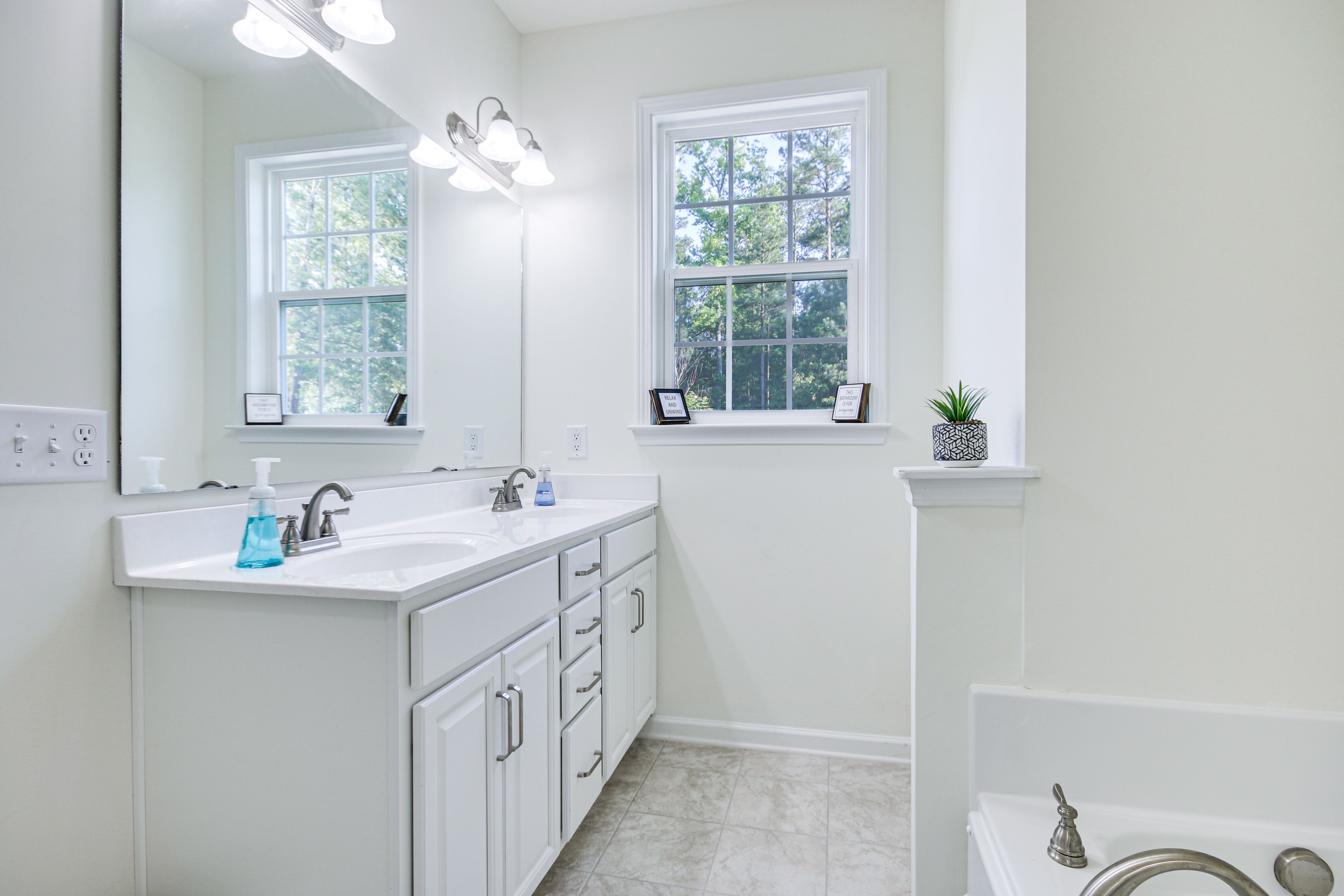 En-Suite Bathroom | Towels Provided