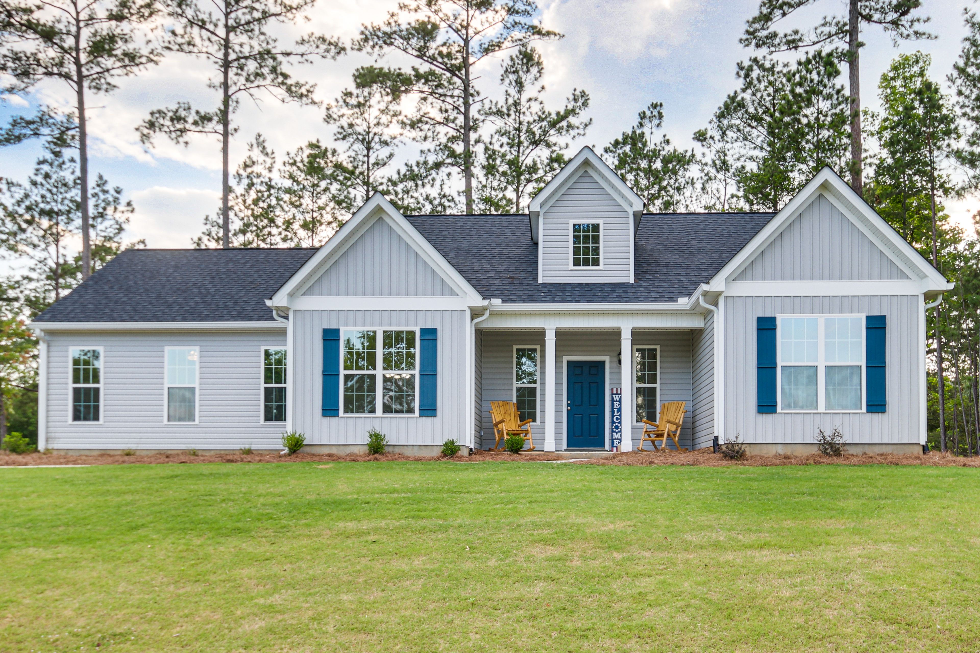 Home Exterior | Single-Story Home
