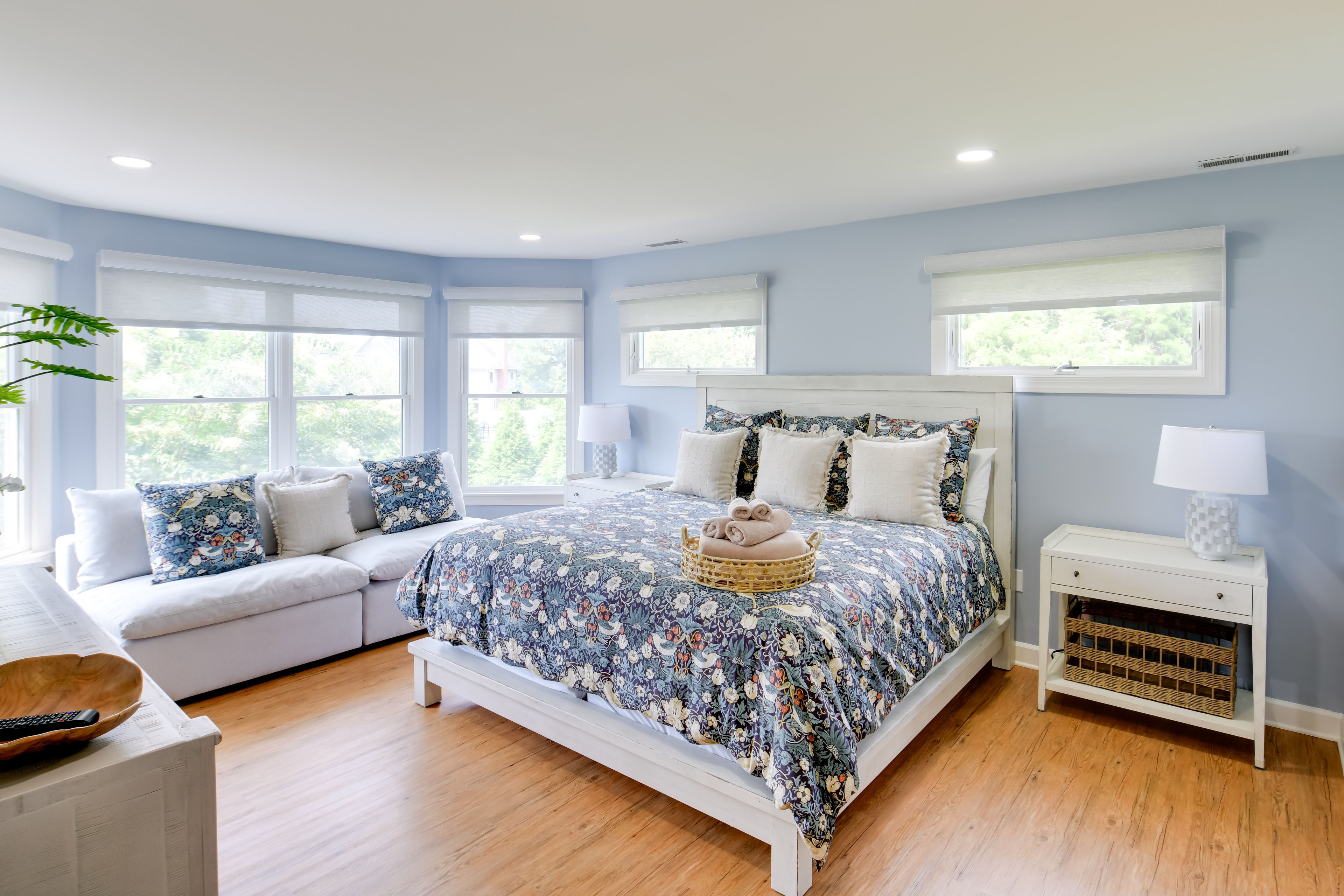 Bedroom 2 | King Bed | Smart TV | 2nd Floor