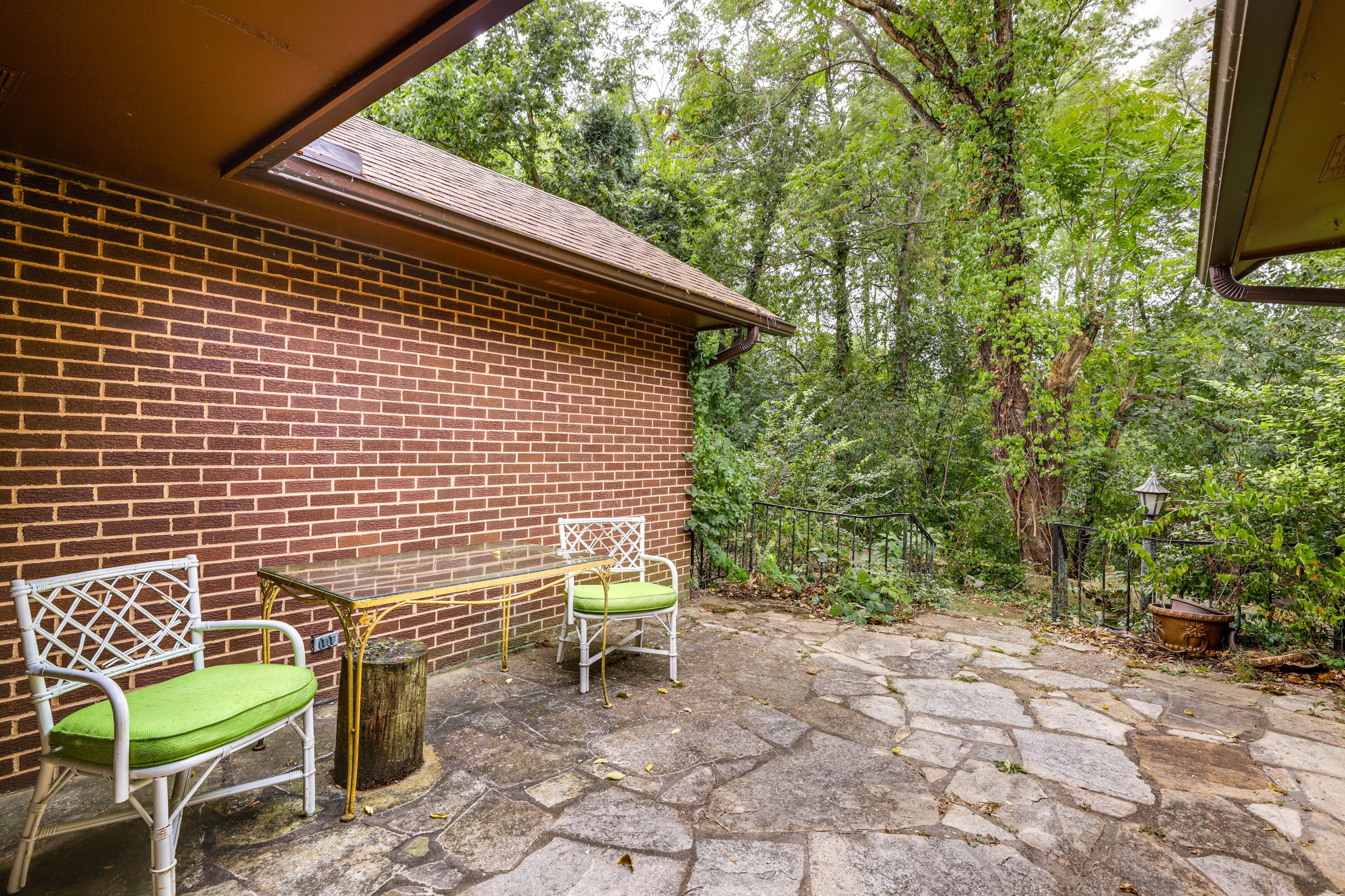 Private Patio | Outdoor Seating