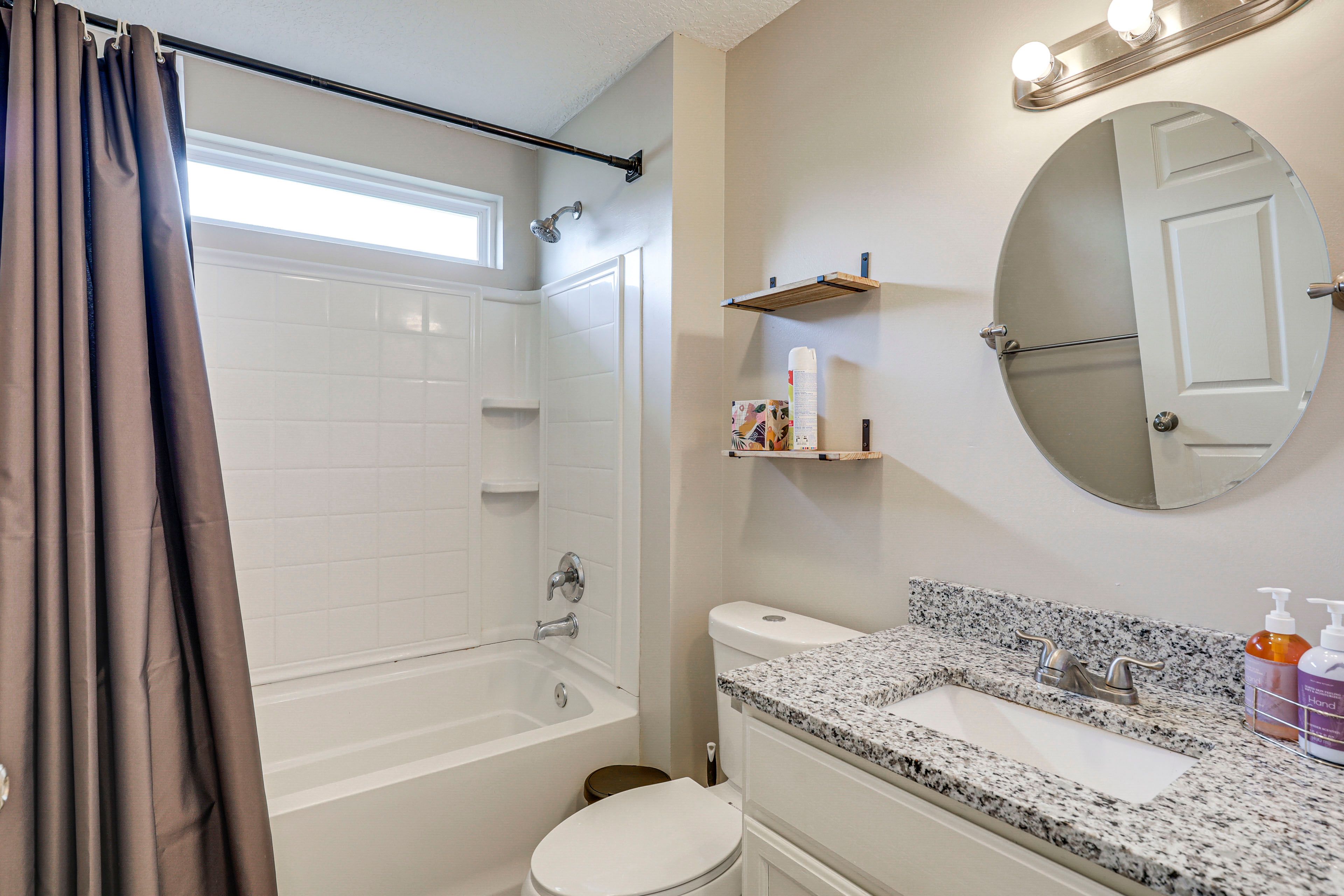 Full Bathroom | Hair Dryer