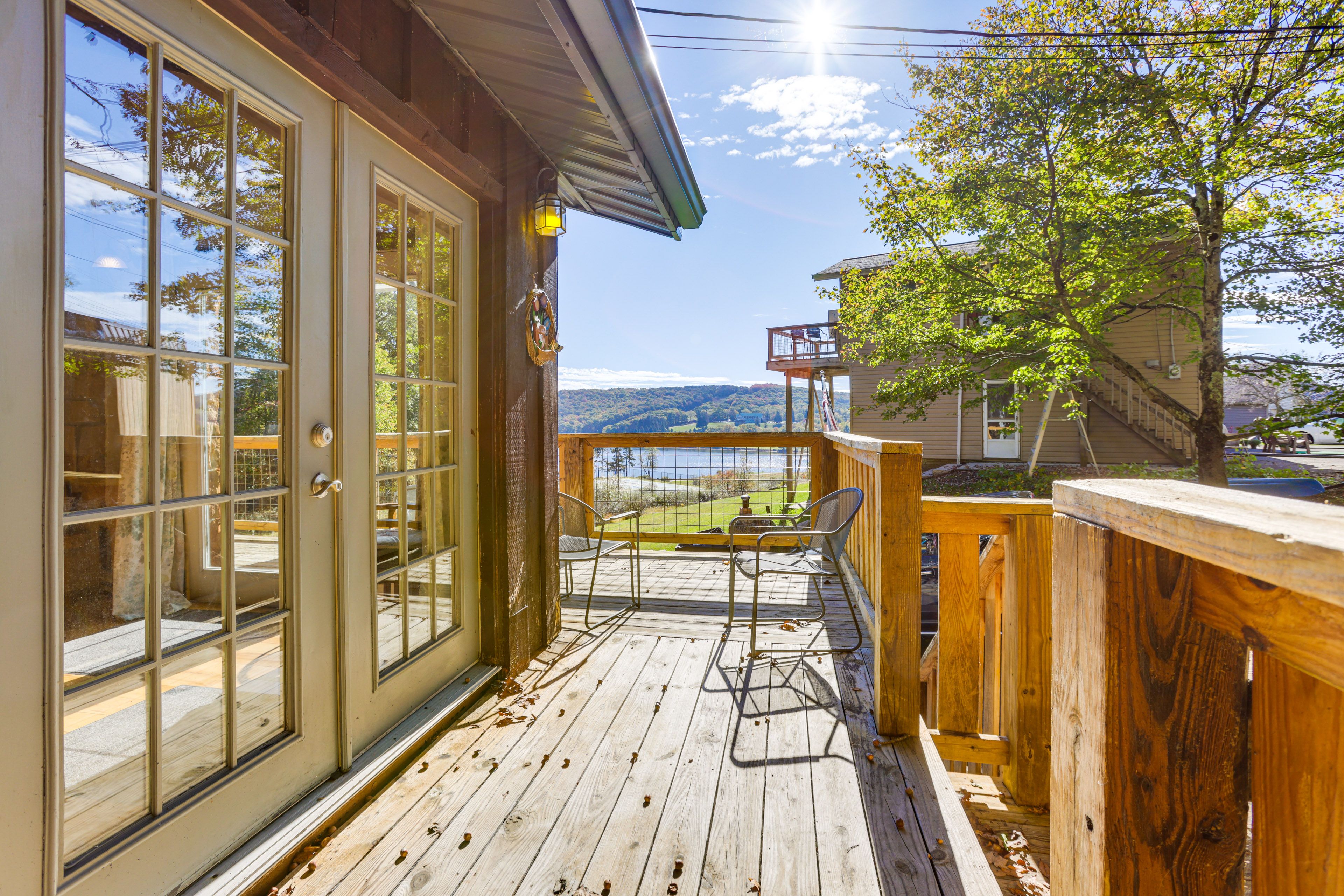 Deck | Lake View