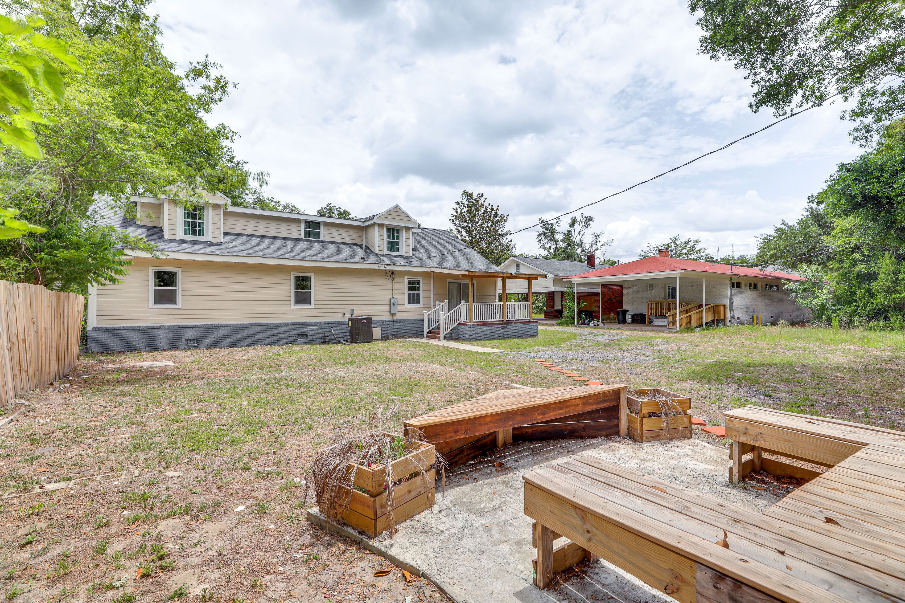 Outdoor Space | Unfenced Yard