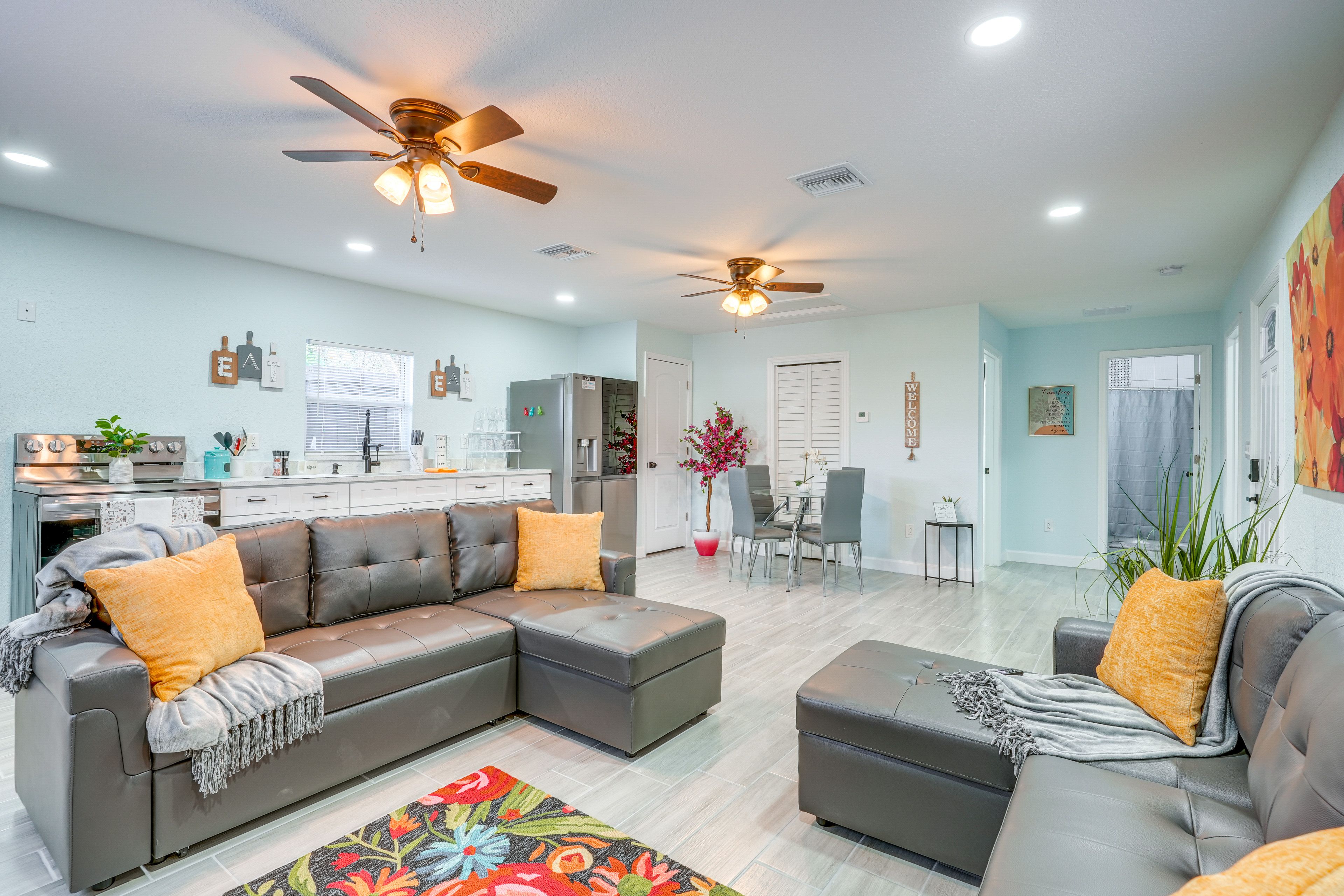 Lutz Vacation Rental | 2BR | 1BA | 1 Step to Enter | 1,000 Sq Ft