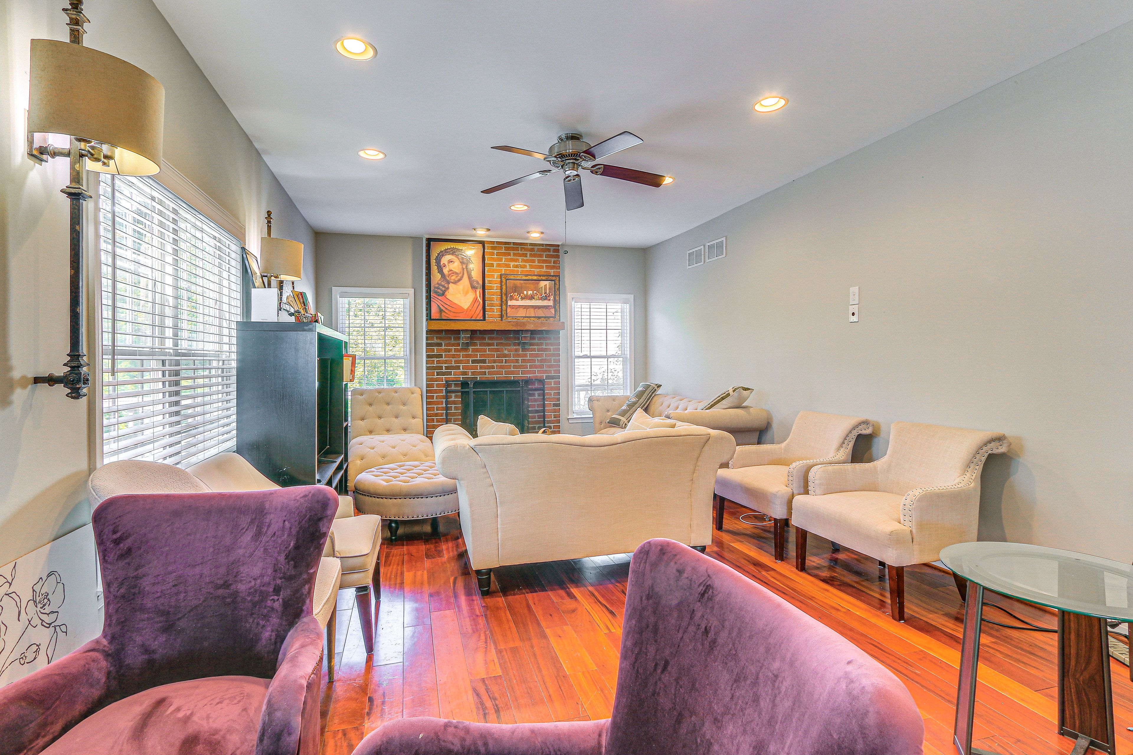 Living Room | Gas Fireplace | Smart TV | 1st Floor