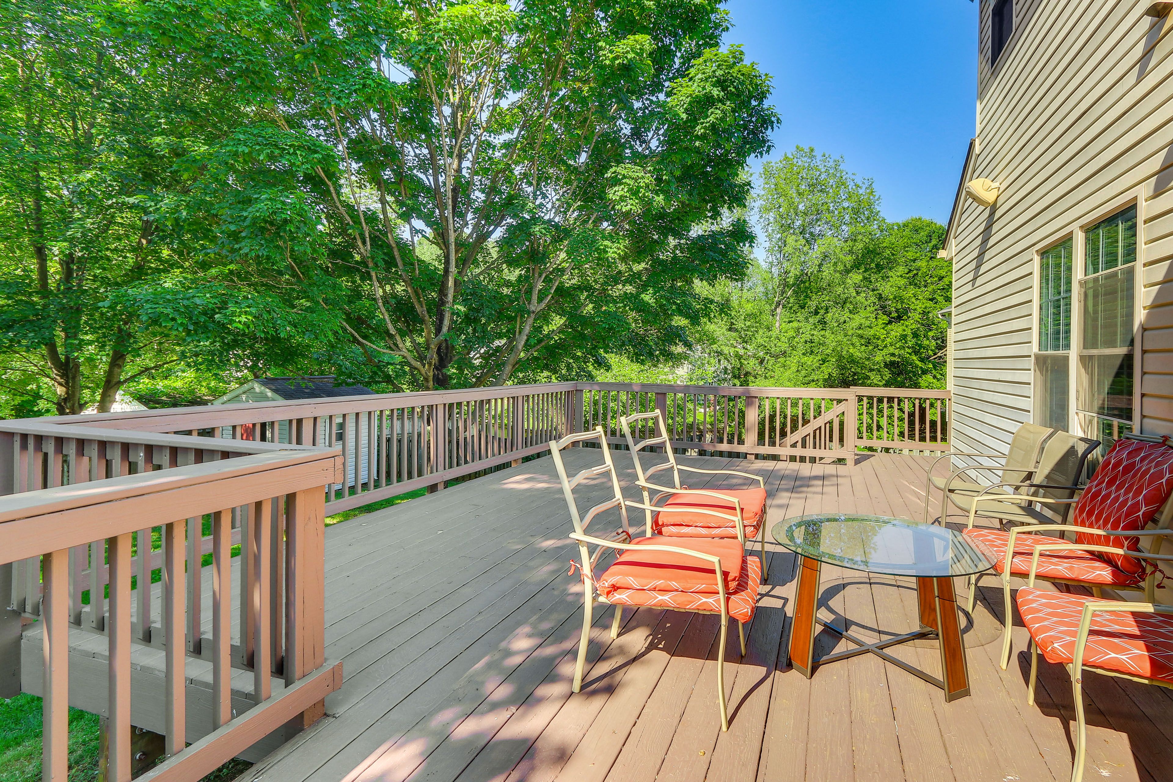 Point of Rocks Vacation Rental | 3BR | 2.5BA | 3,200 Sq Ft | Stairs Required