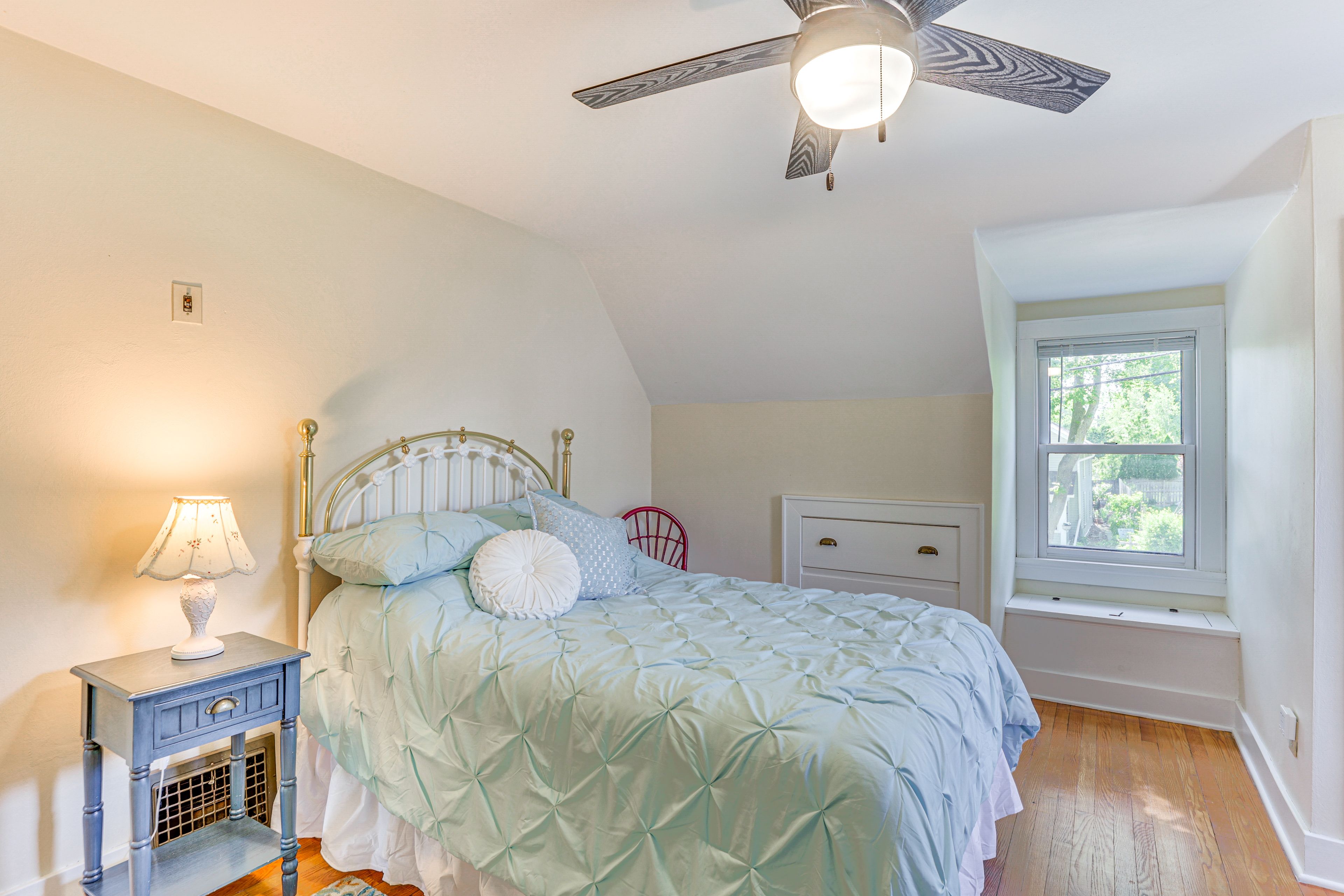 Bedroom 2 | Full Bed | Twin Daybed | 2nd Floor