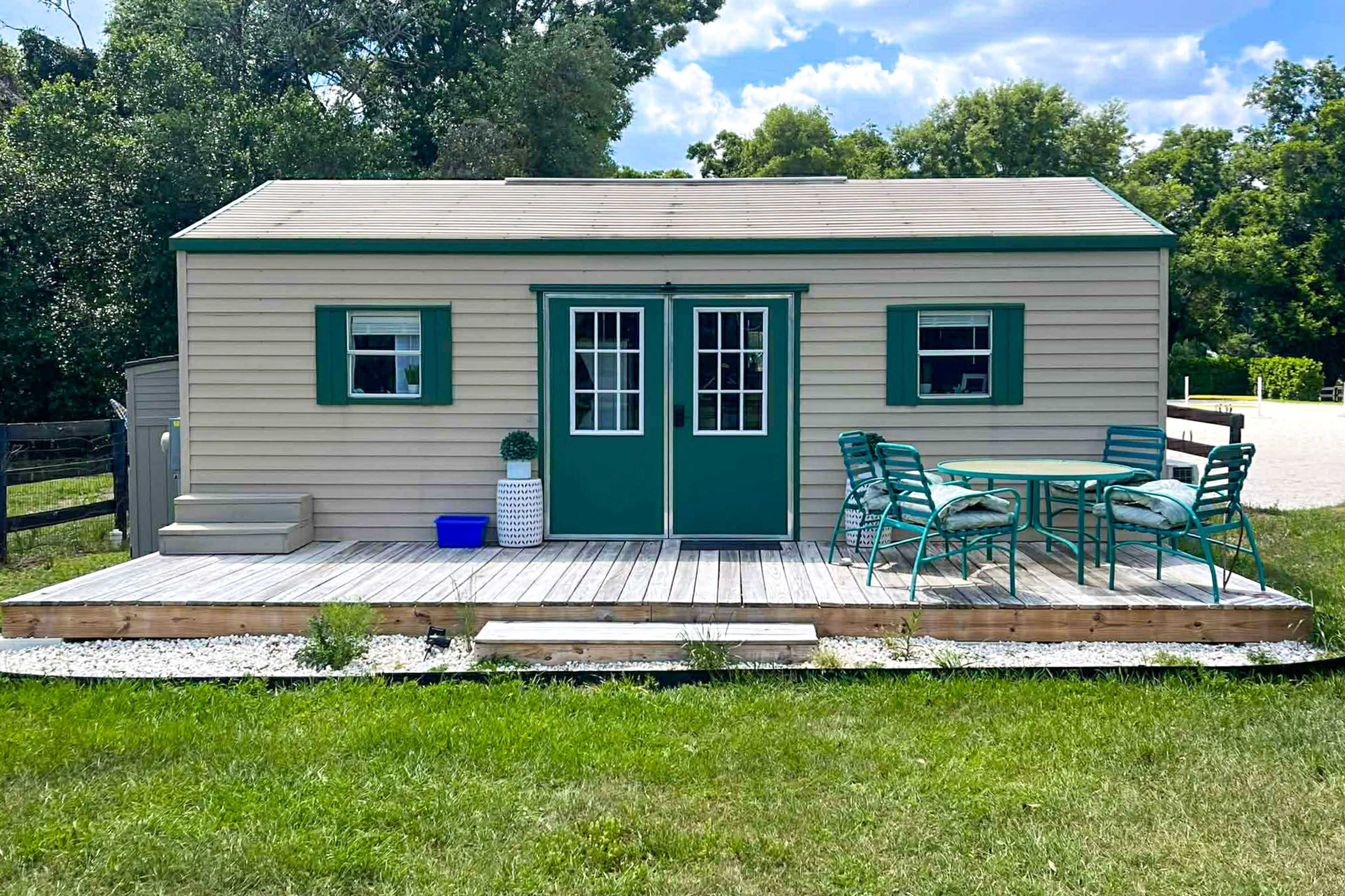 Ocala Vacation Rental | 1BR | 1BA | 340 Sq Ft | 3 Steps to Enter
