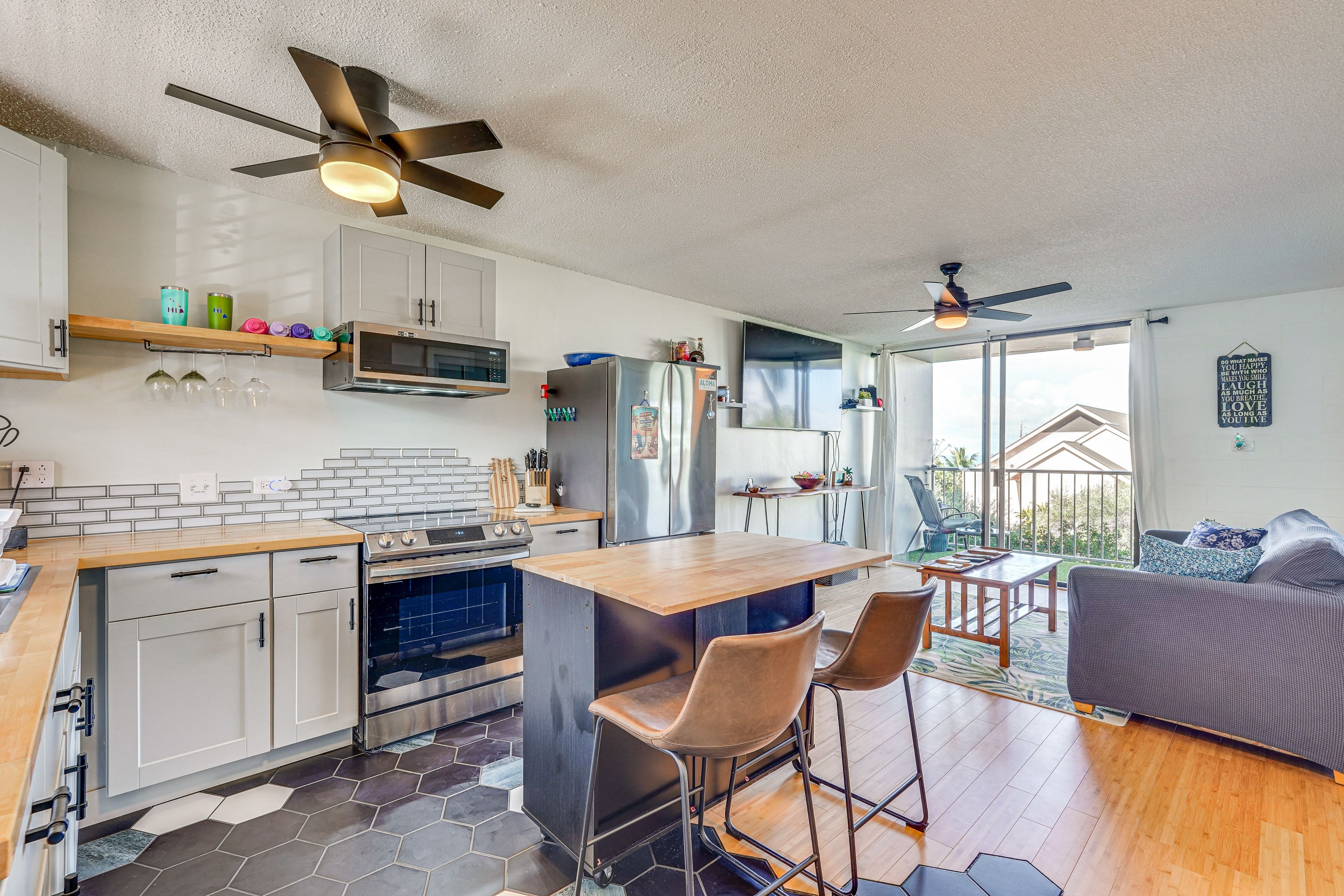 Kitchen | Cooking Basics | Keurig Coffee Maker | Microwave