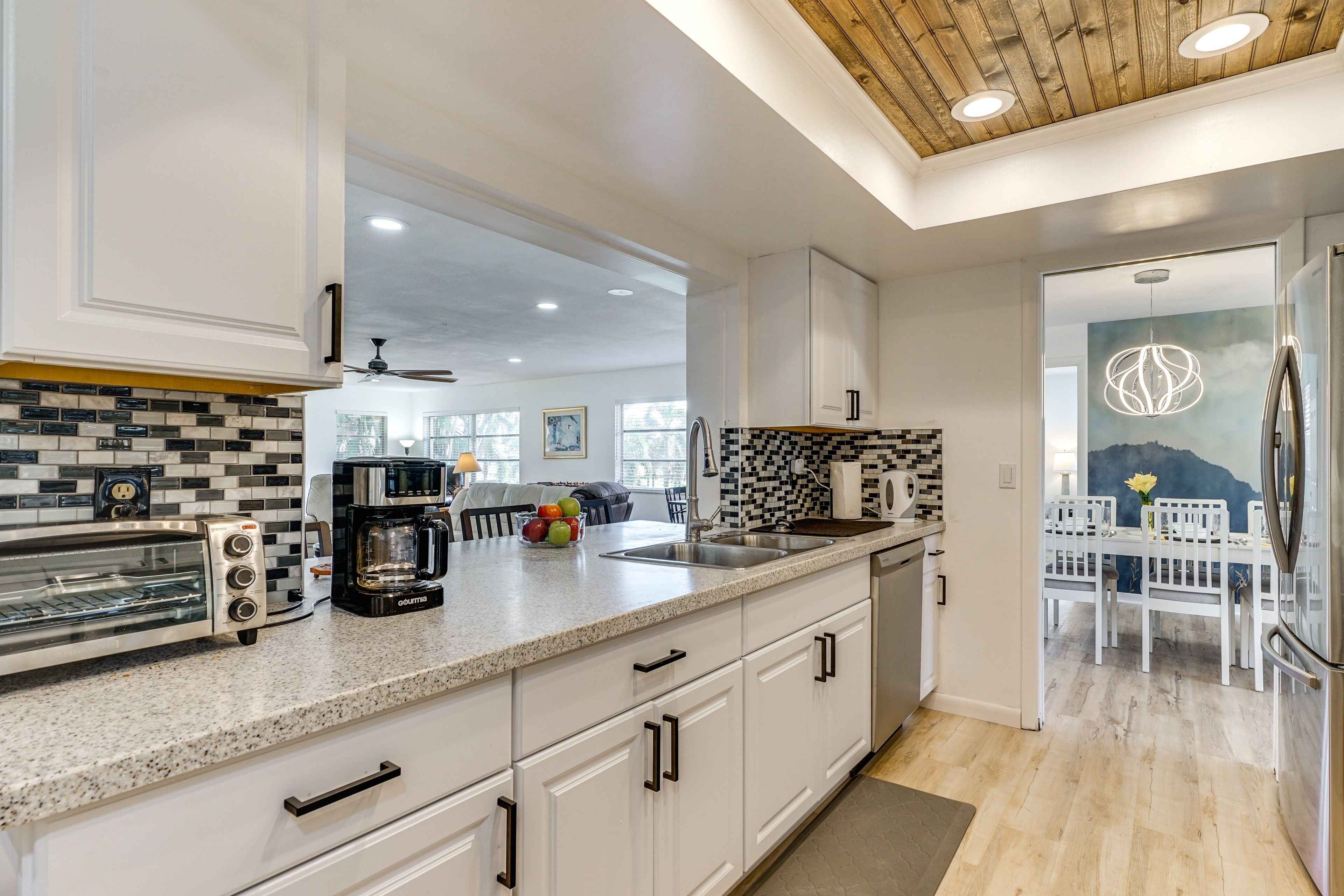 Kitchen | Cooking Basics | Drip Coffee Maker | Complimentary Spices