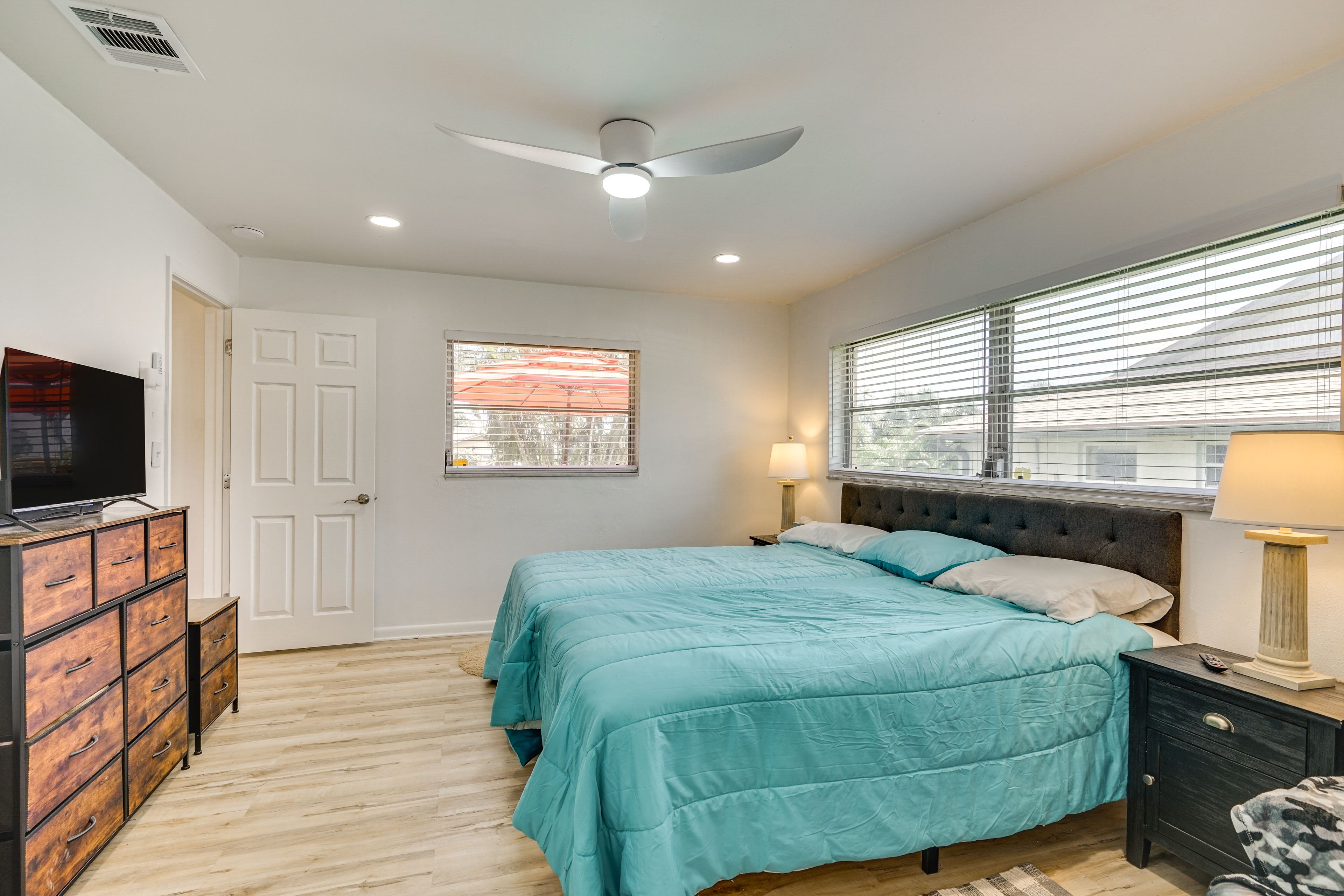 Bedroom 1 | 2 Twin XL Beds (Convertible to King Bed) | Smart TV