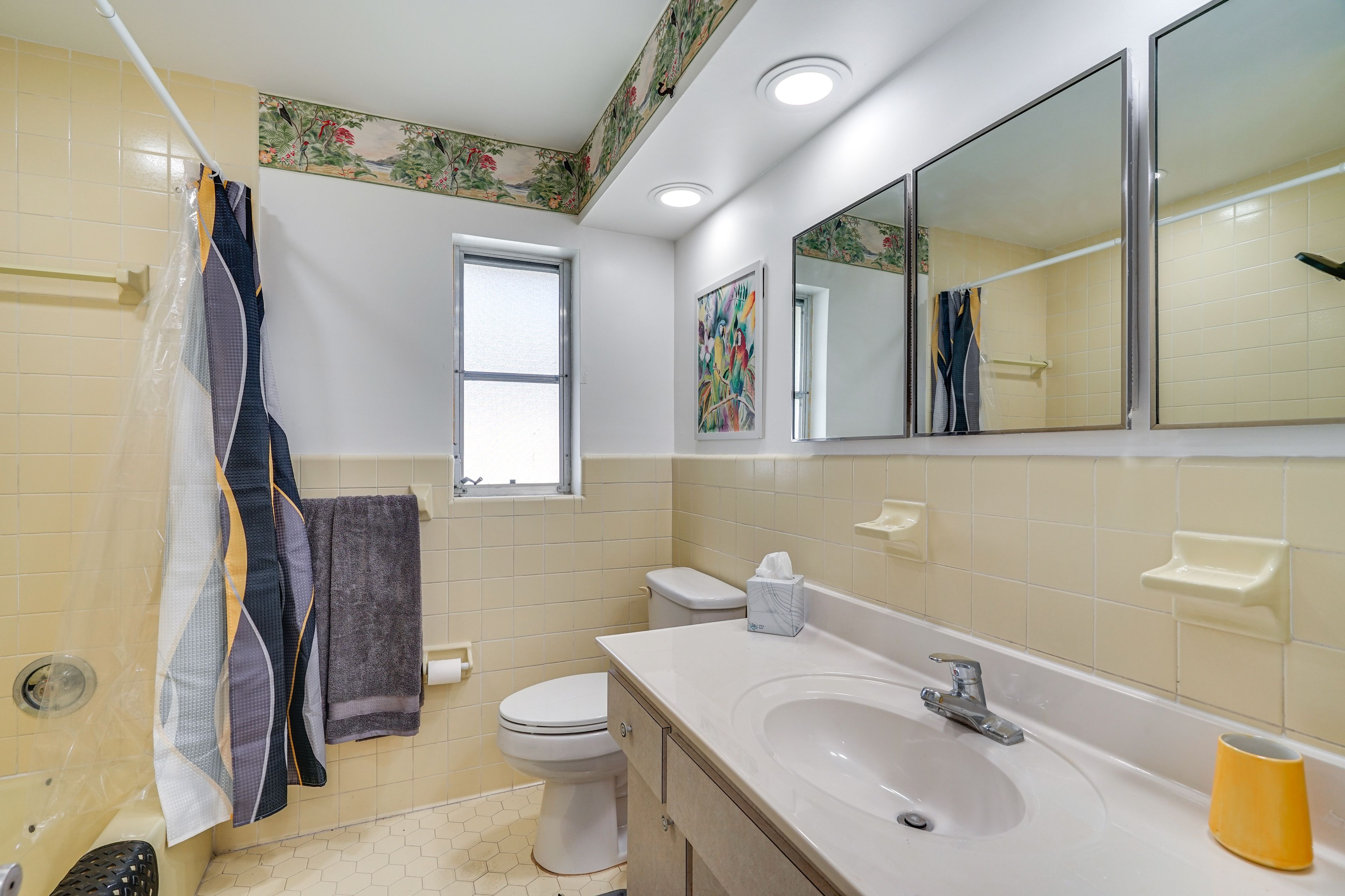 Full Bathroom