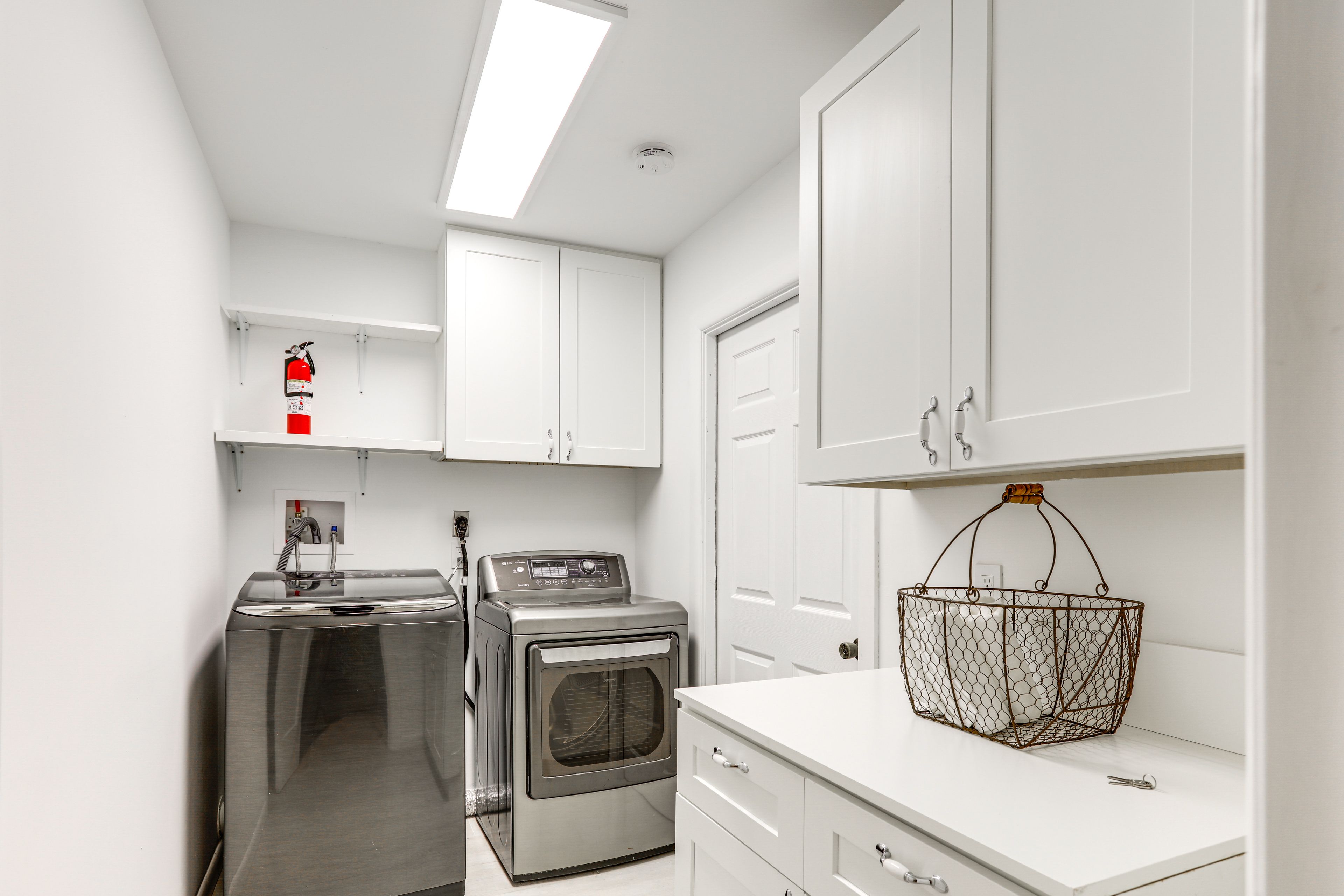 Laundry Room | Washer & Dryer