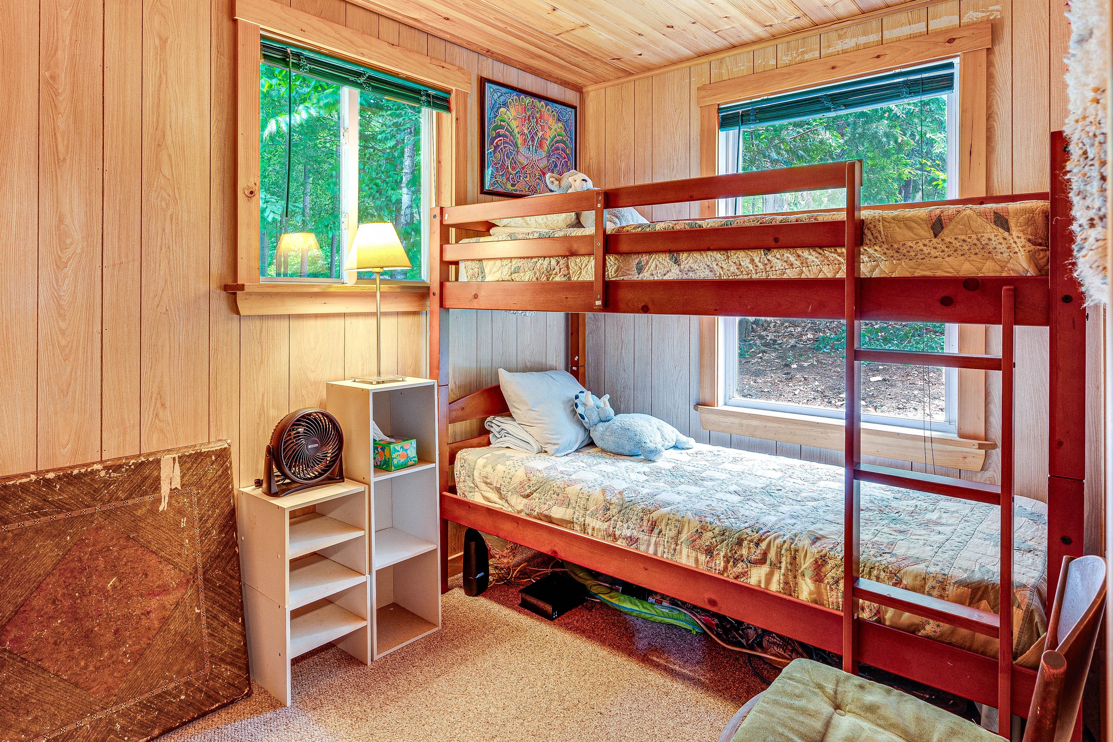 Bedroom 3 | Twin Bunk Bed | 1st Floor
