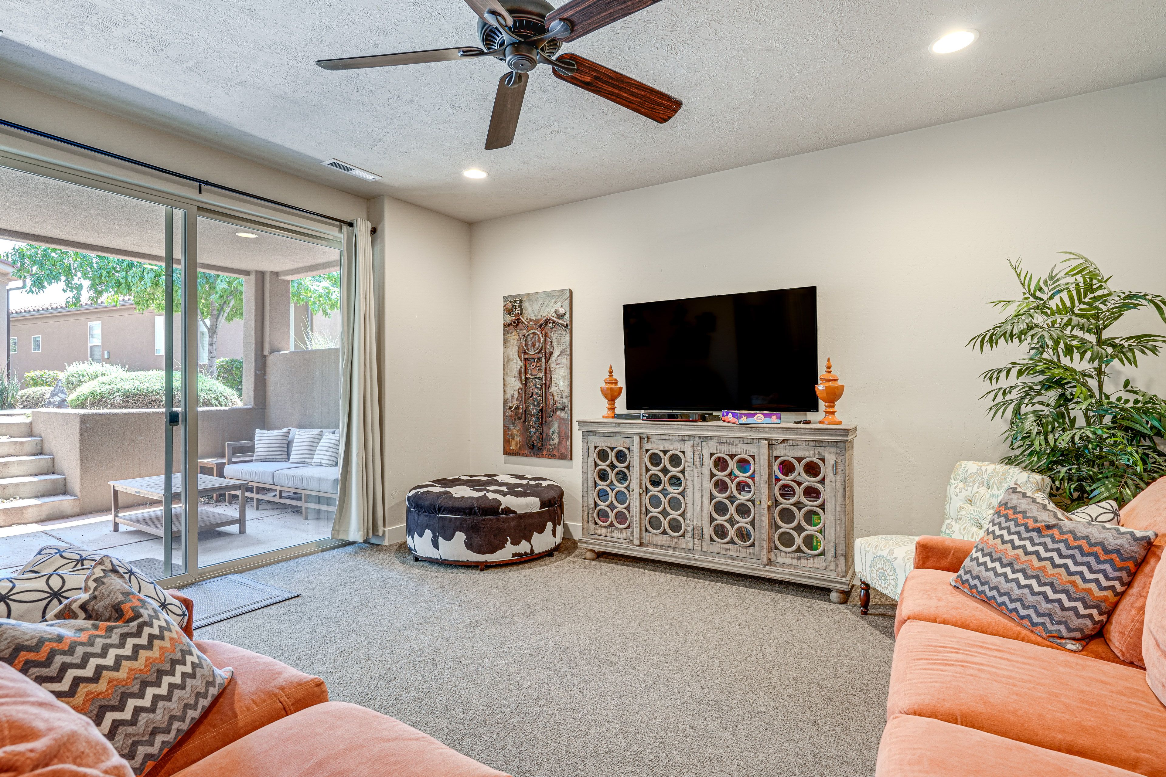 Basement Living Room | Sleeper Sofa | Smart TV