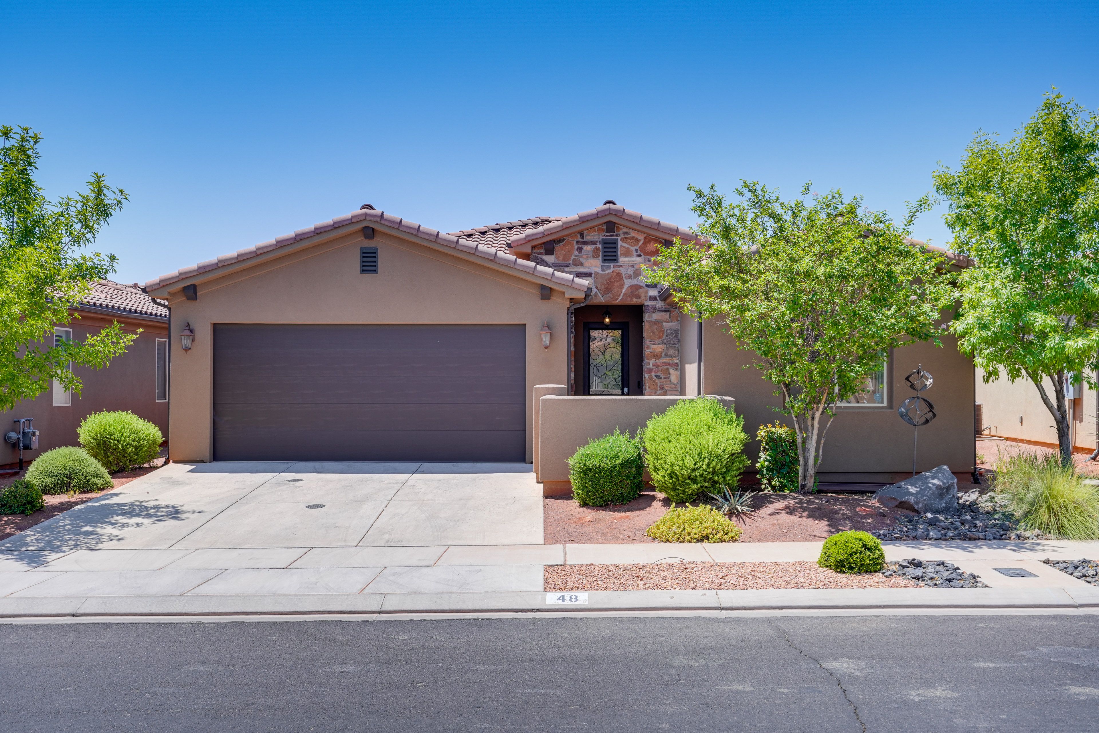 Parking | Garage (2 Vehicles) | Driveway (2 Vehicles) | RV/Trailer Parking