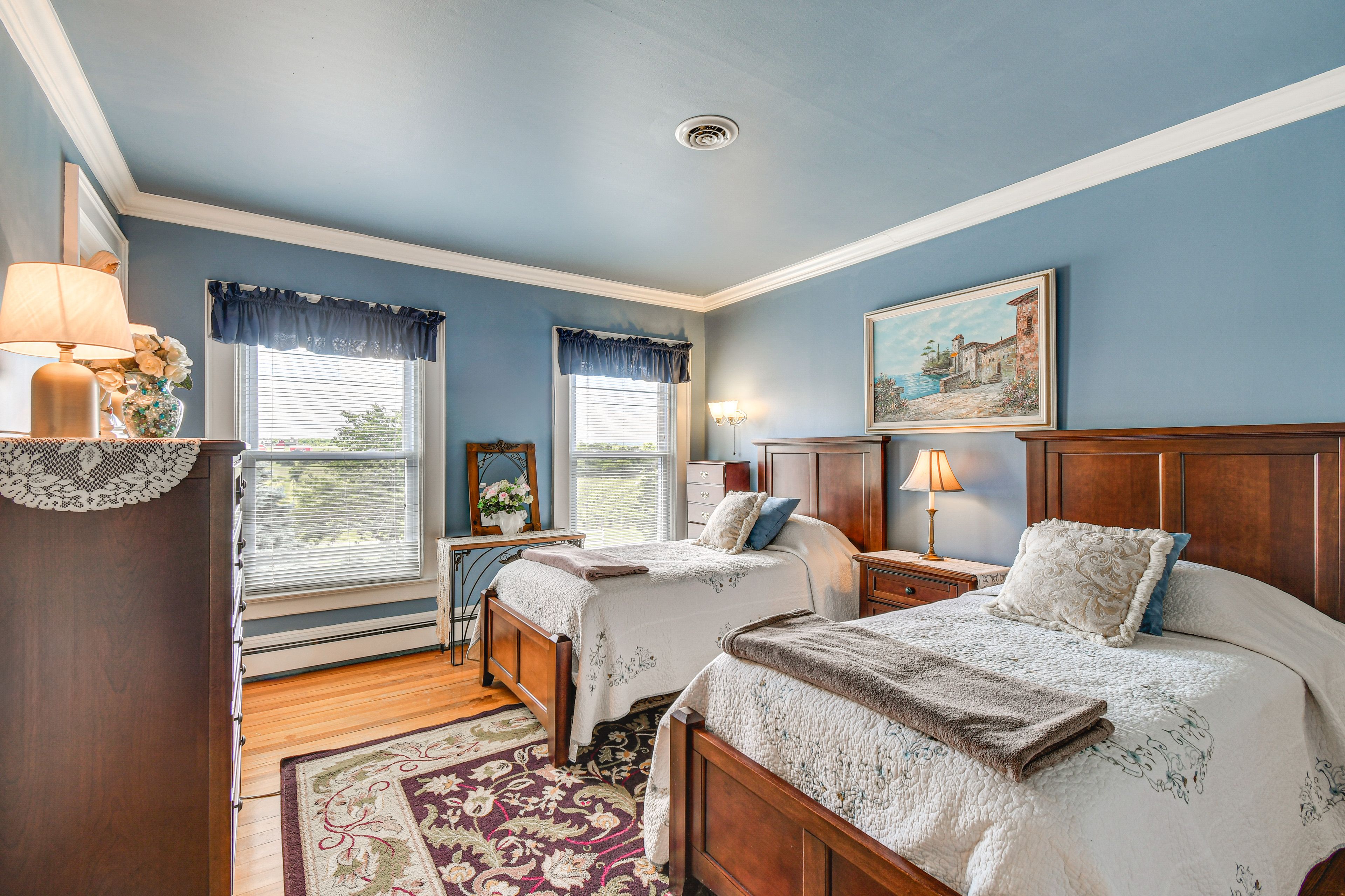 Bedroom 5 | 2 Twin Beds | Office/Vanity Space | 2nd Floor