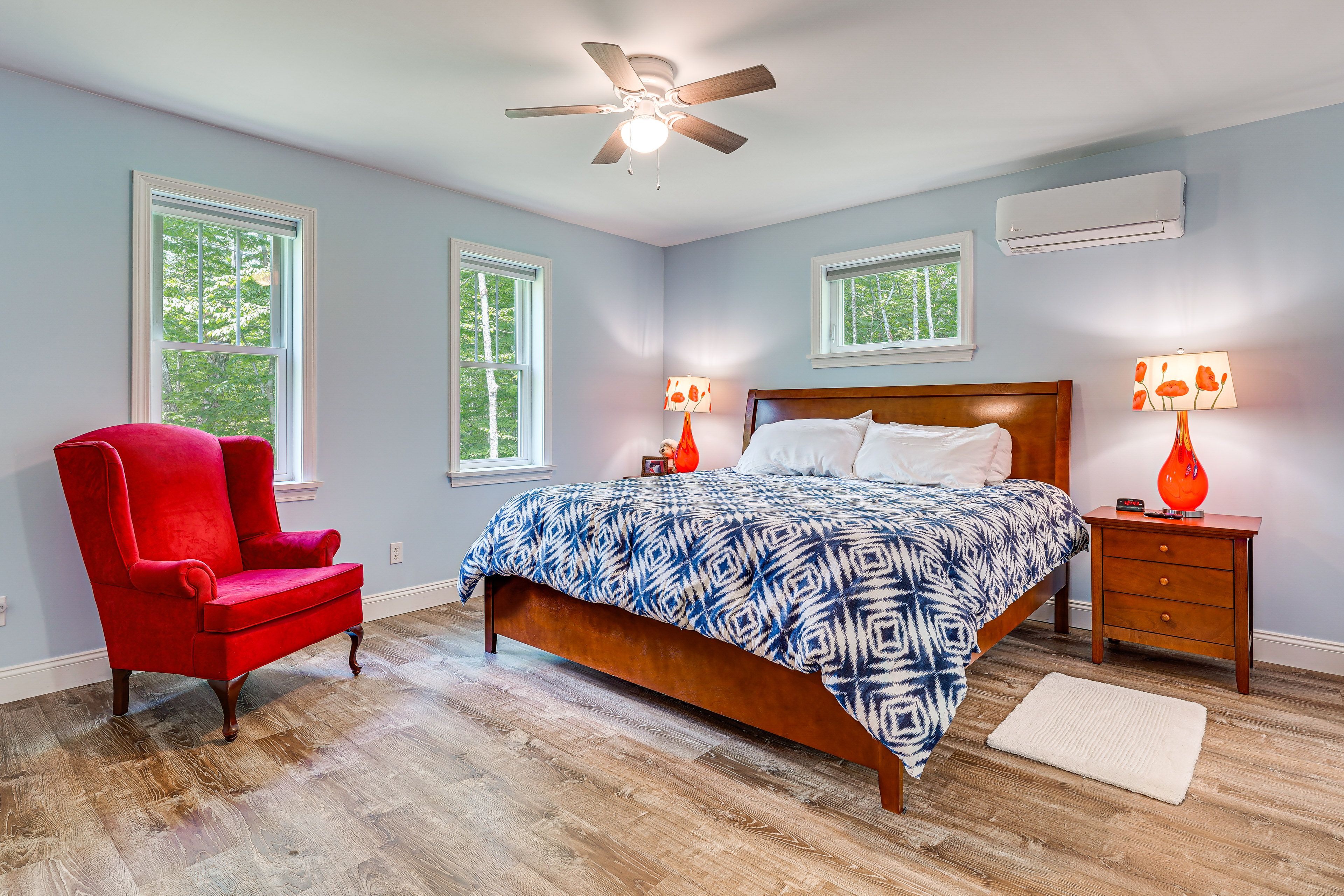 Bedroom 1 | King Bed | Linens & Towels Provided | 1st Floor