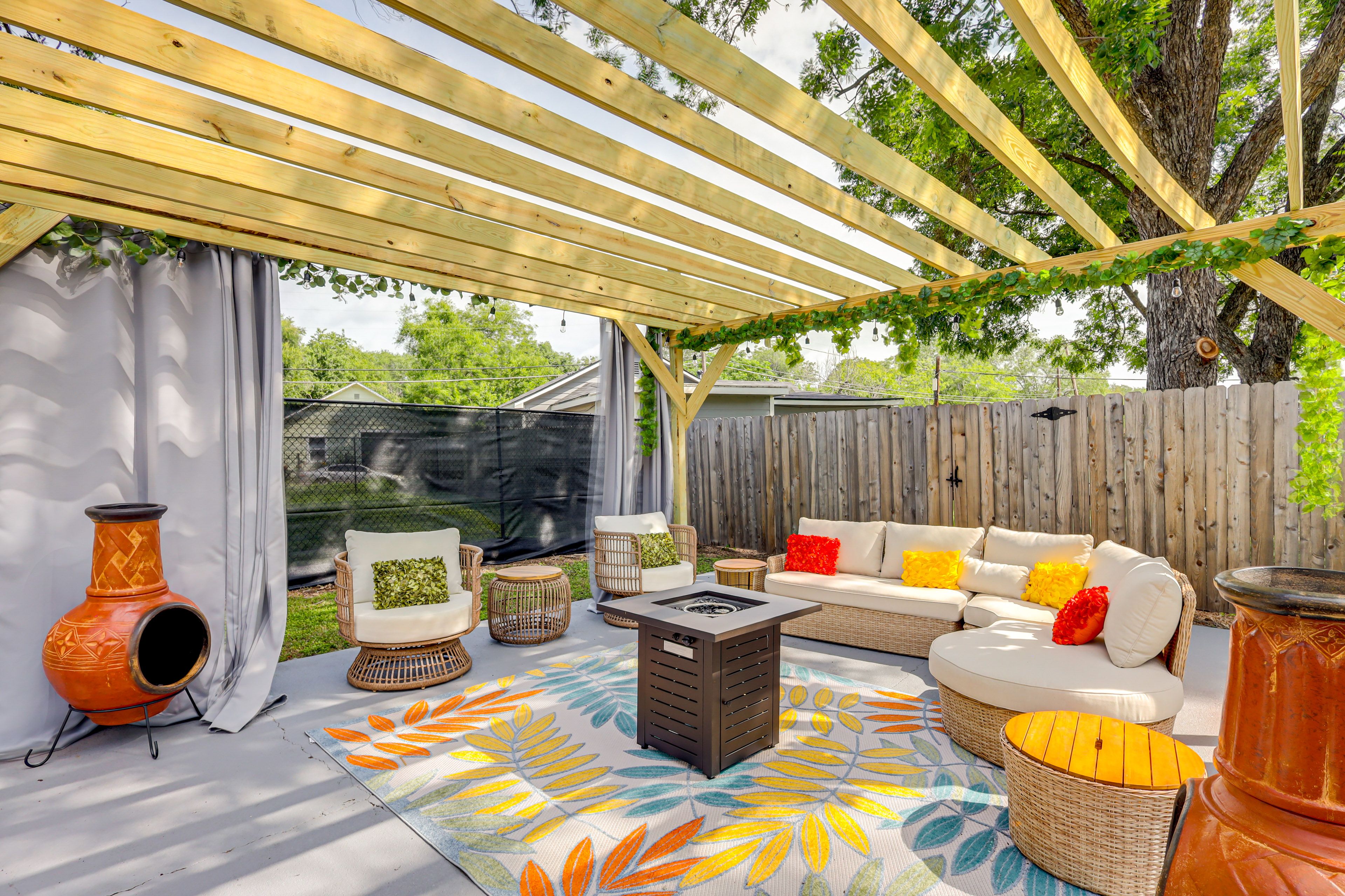 Private Patio | Gas Fire Pit | Gas Grill