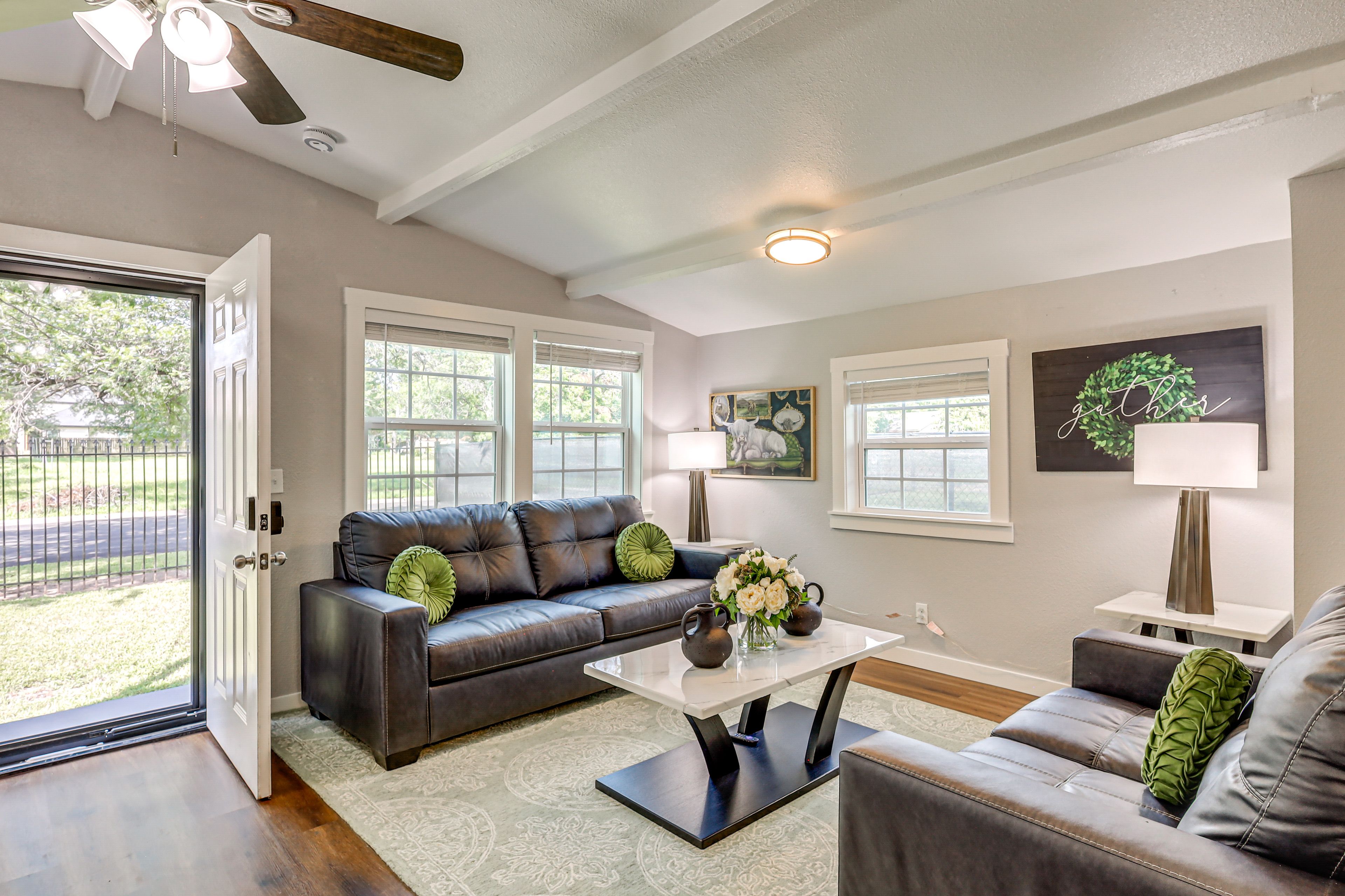 Living Room | Queen Sleeper Sofa