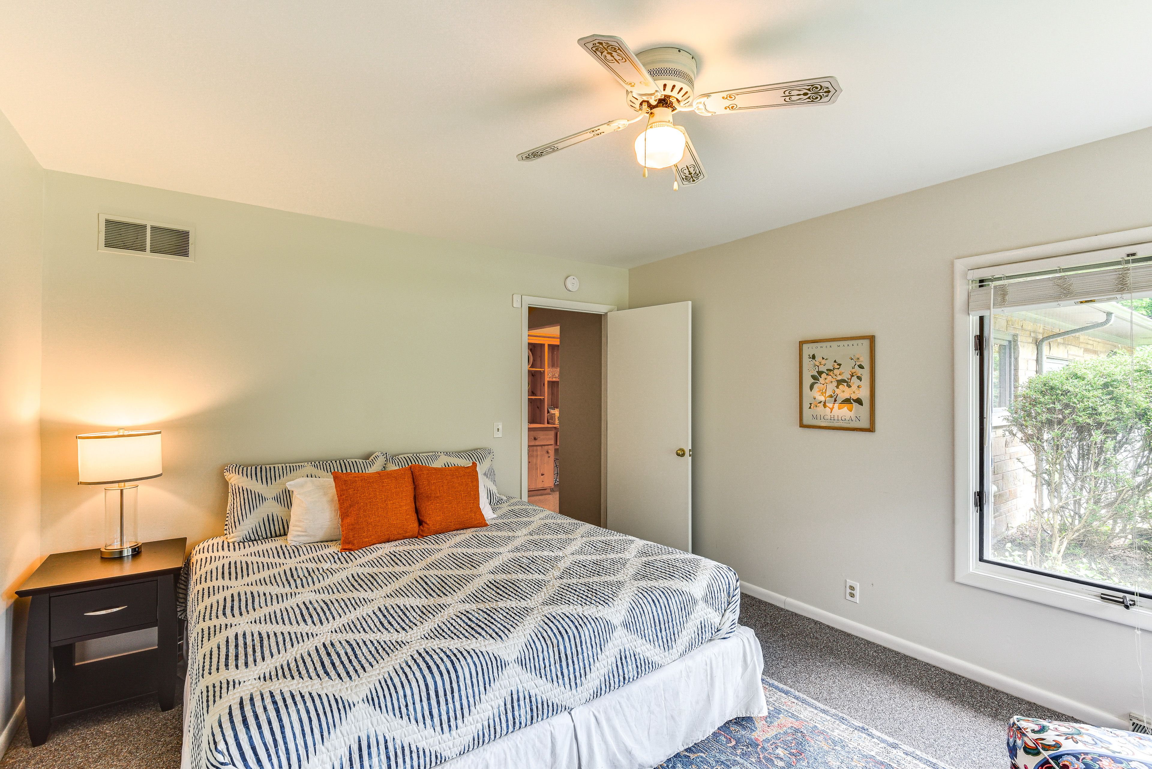 Bedroom 1 | King Bed | Linens Provided