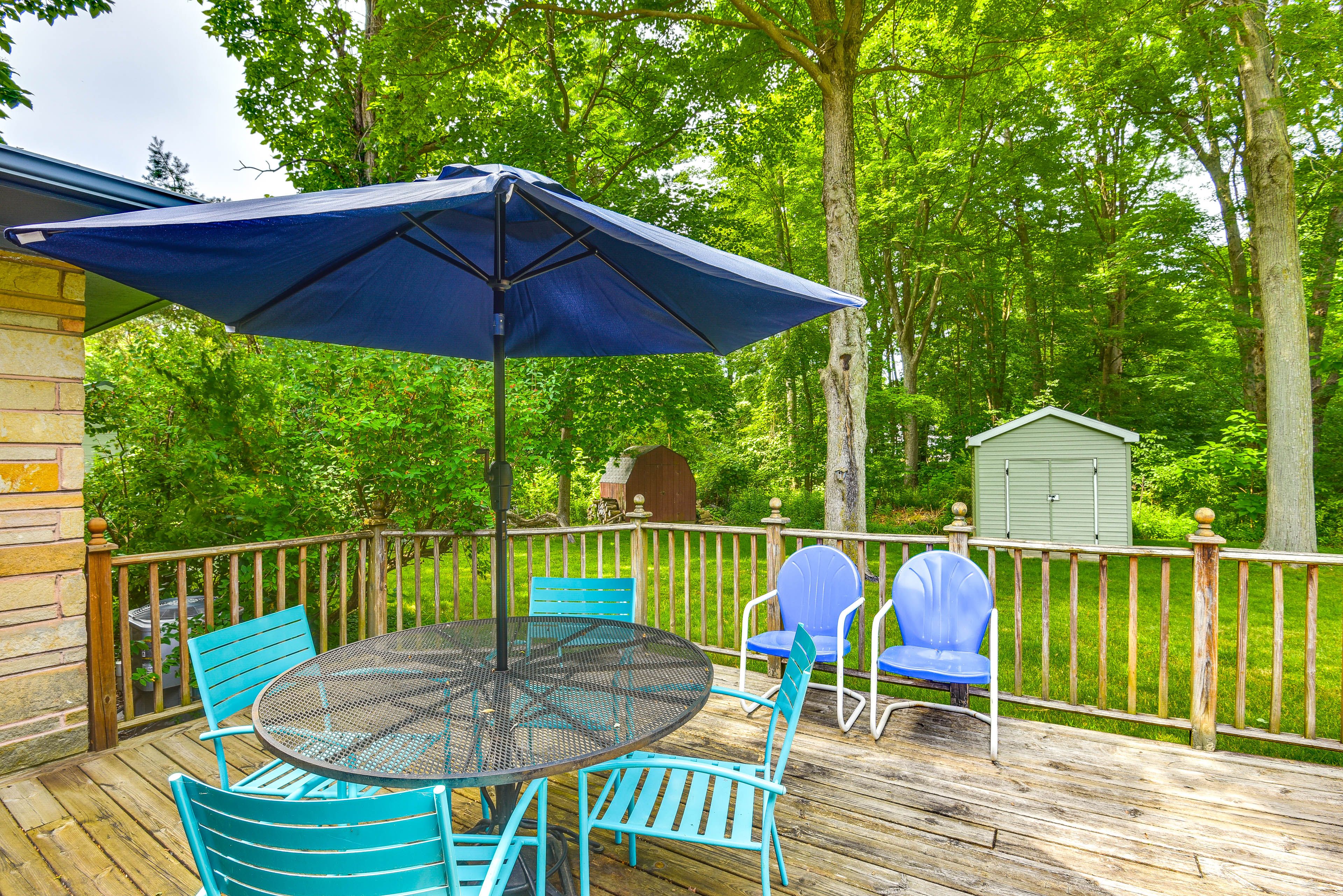 Deck | Outdoor Dining Area