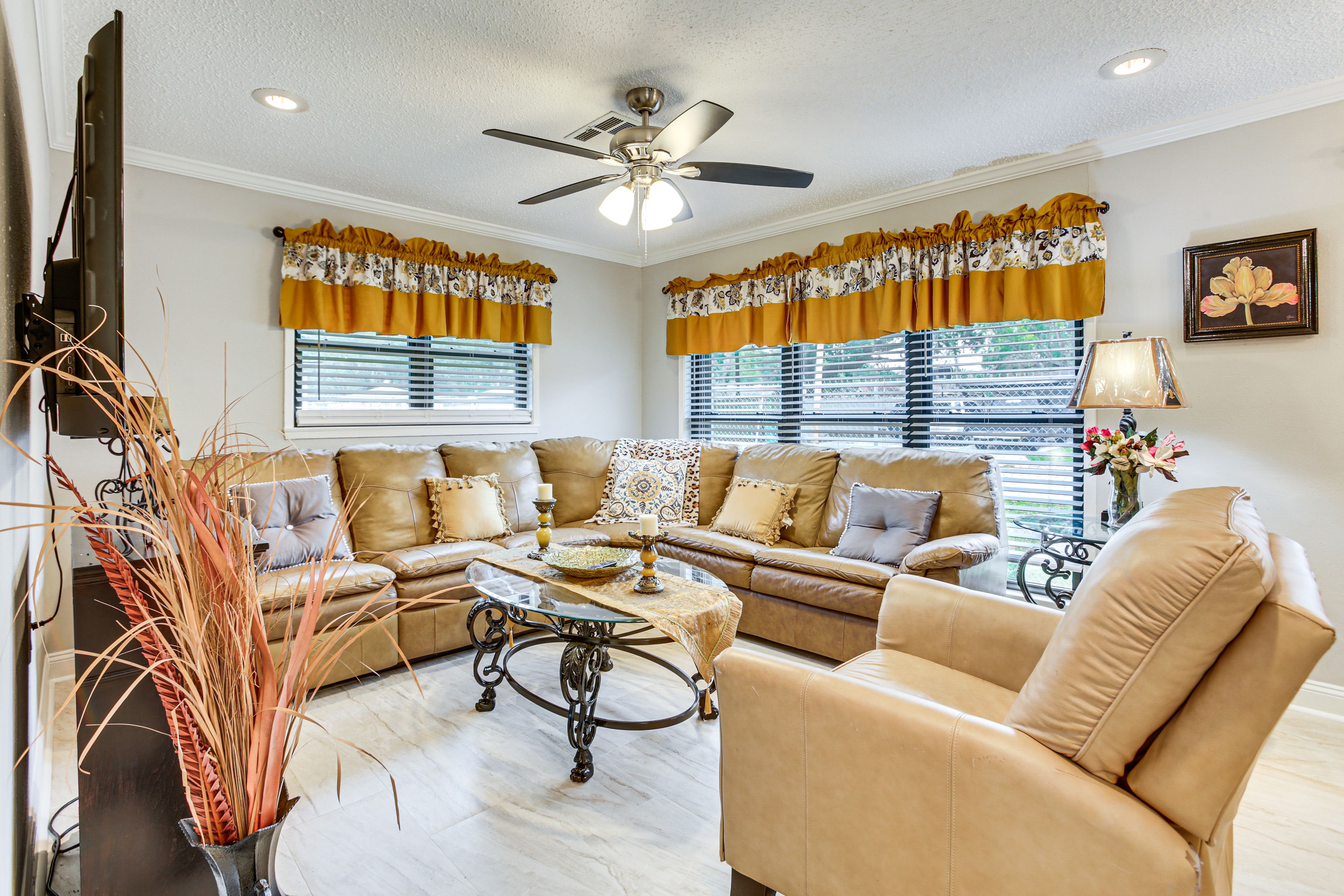 Living Room | Smart TV | Electric Fireplace