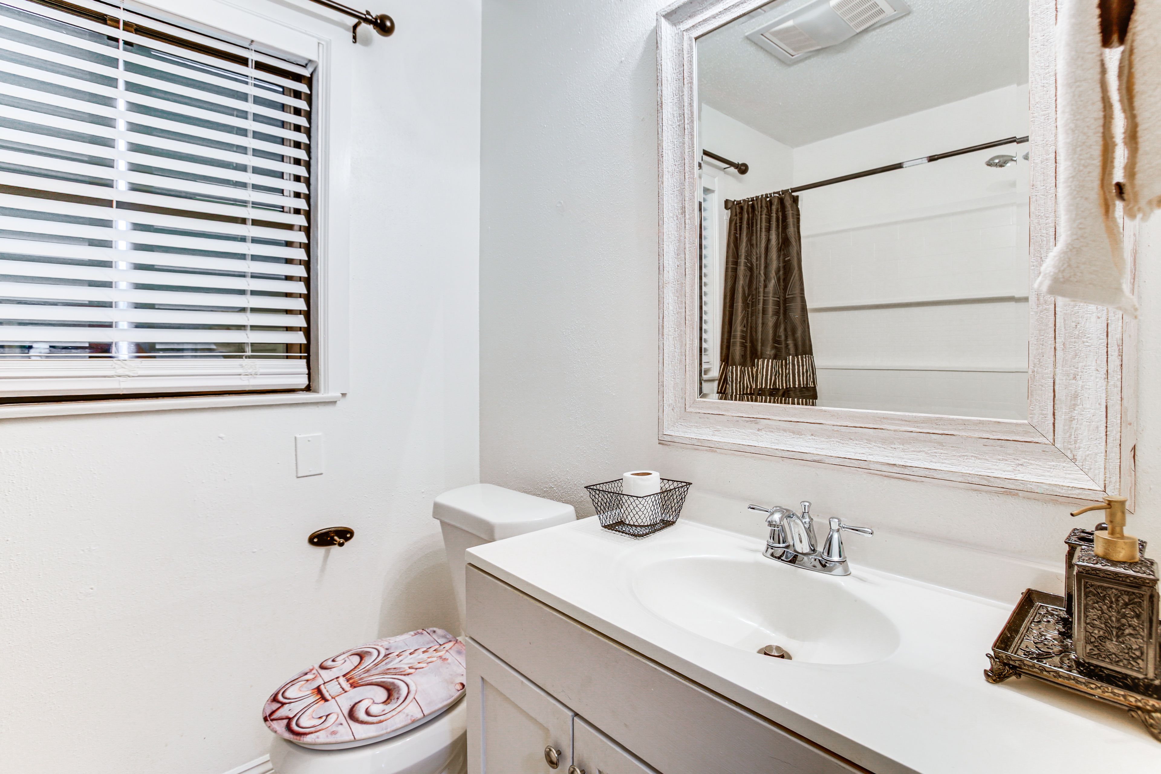 Bathroom | Bathtub/Shower