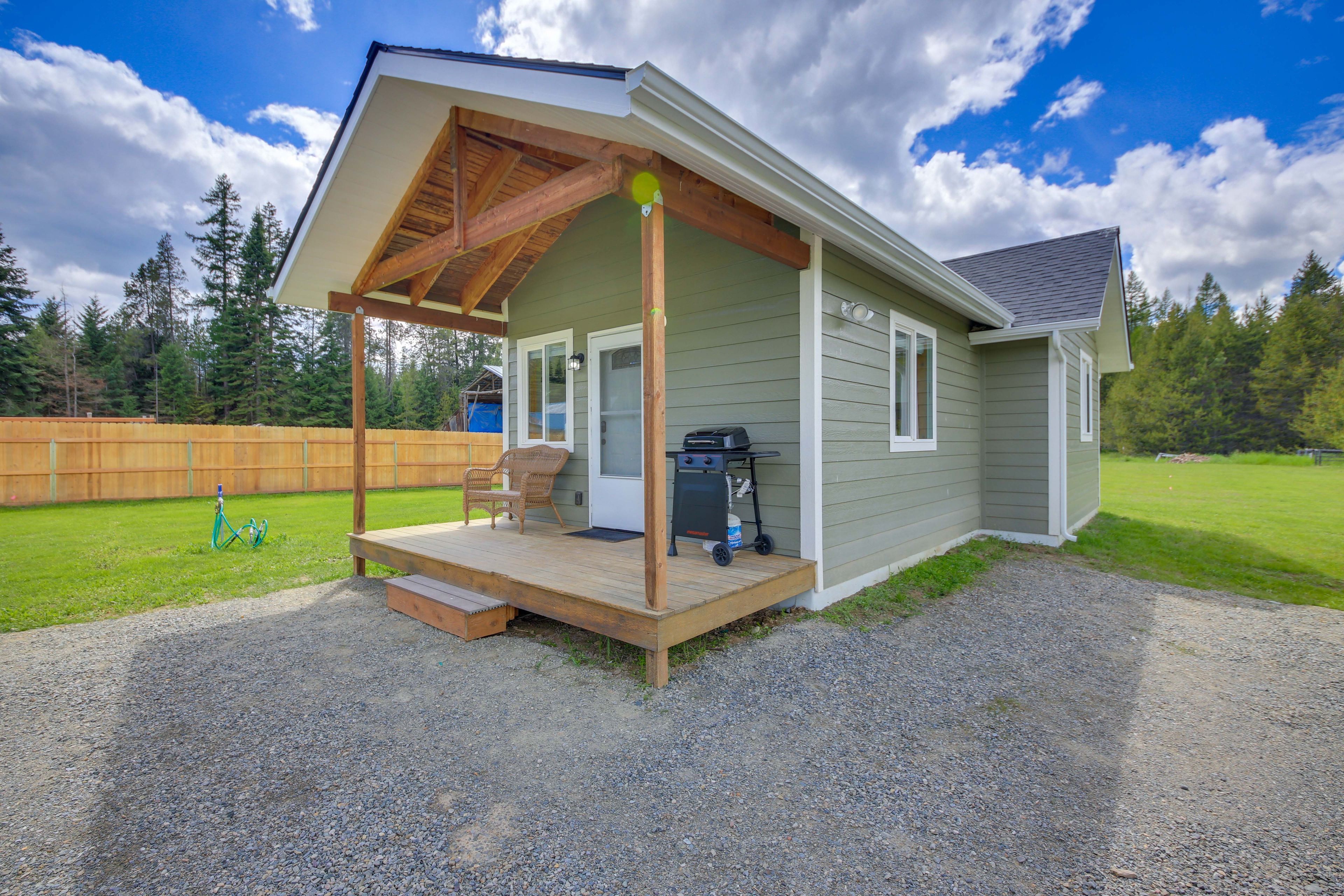 Porch | Gas Grill | Outdoor Seating