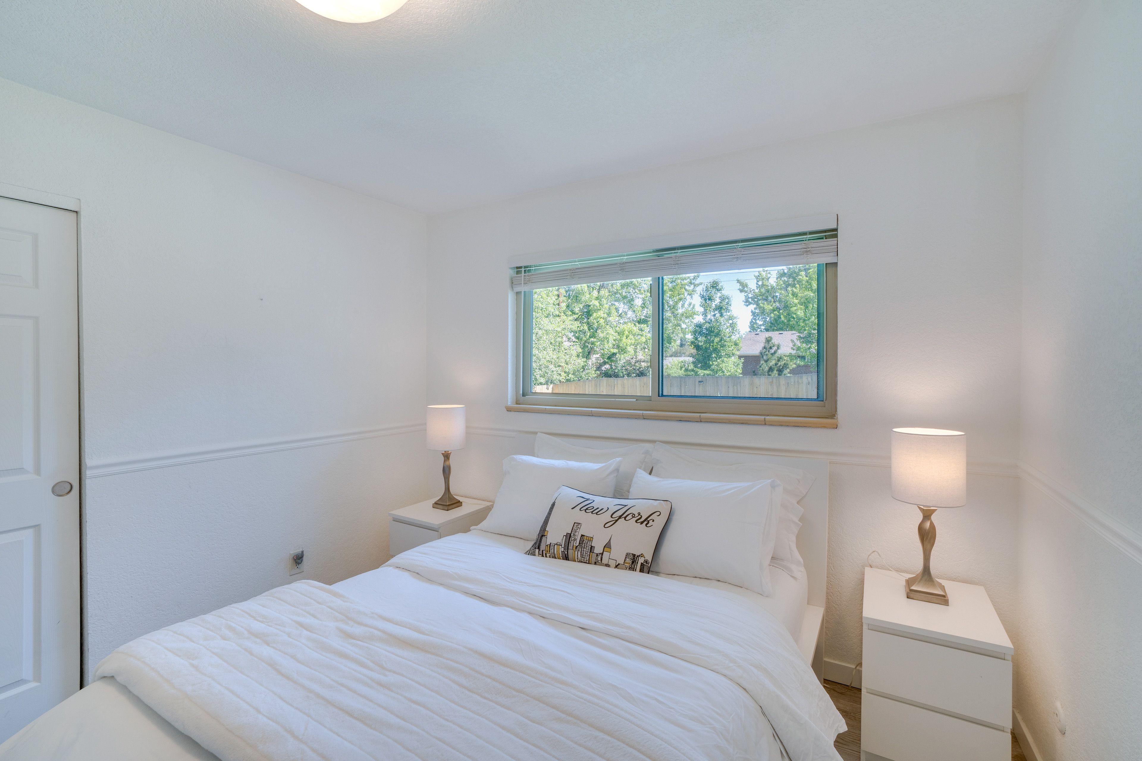 Bedroom 2 | Queen Bed | Hangers