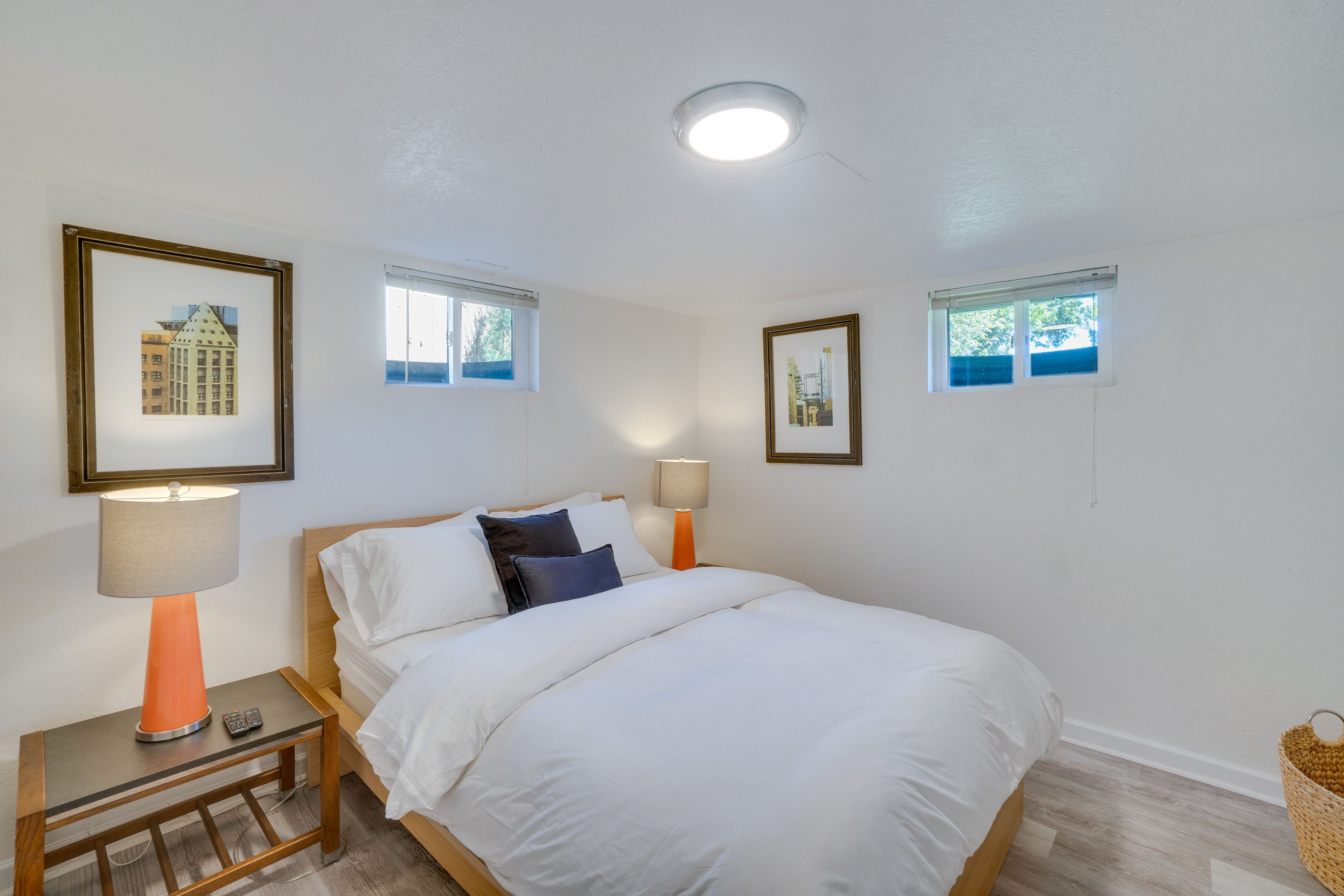 Bedroom 2 | Queen Bed | Hangers