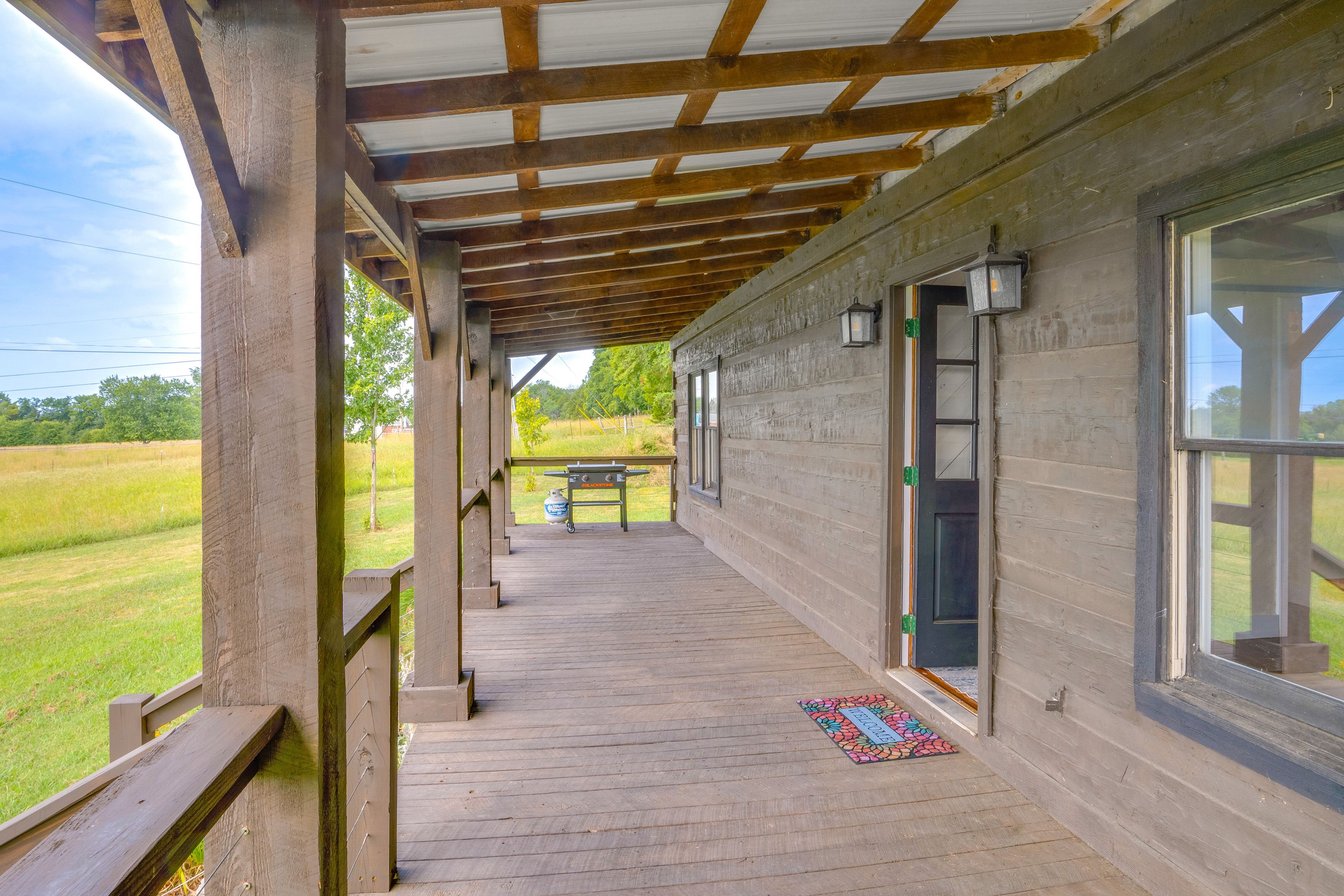 Front Deck | Gas Grill (Propane Provided)