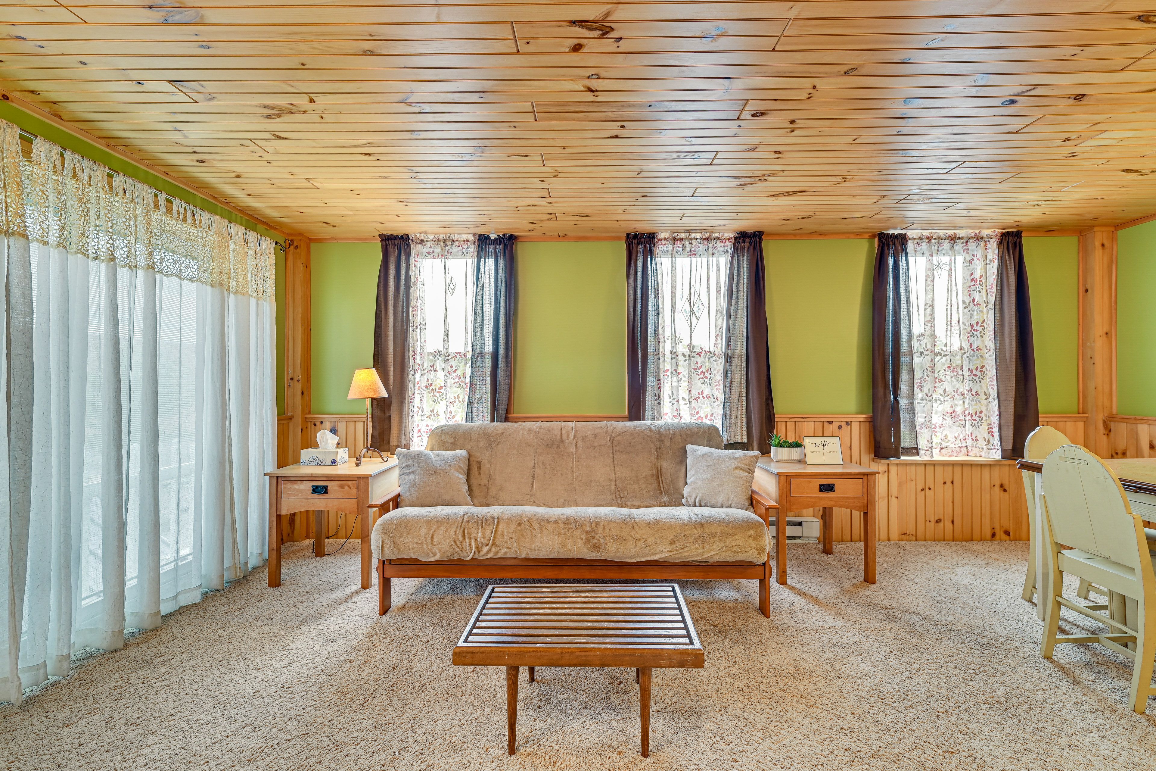 Living Room | Full Futon | Smart TV