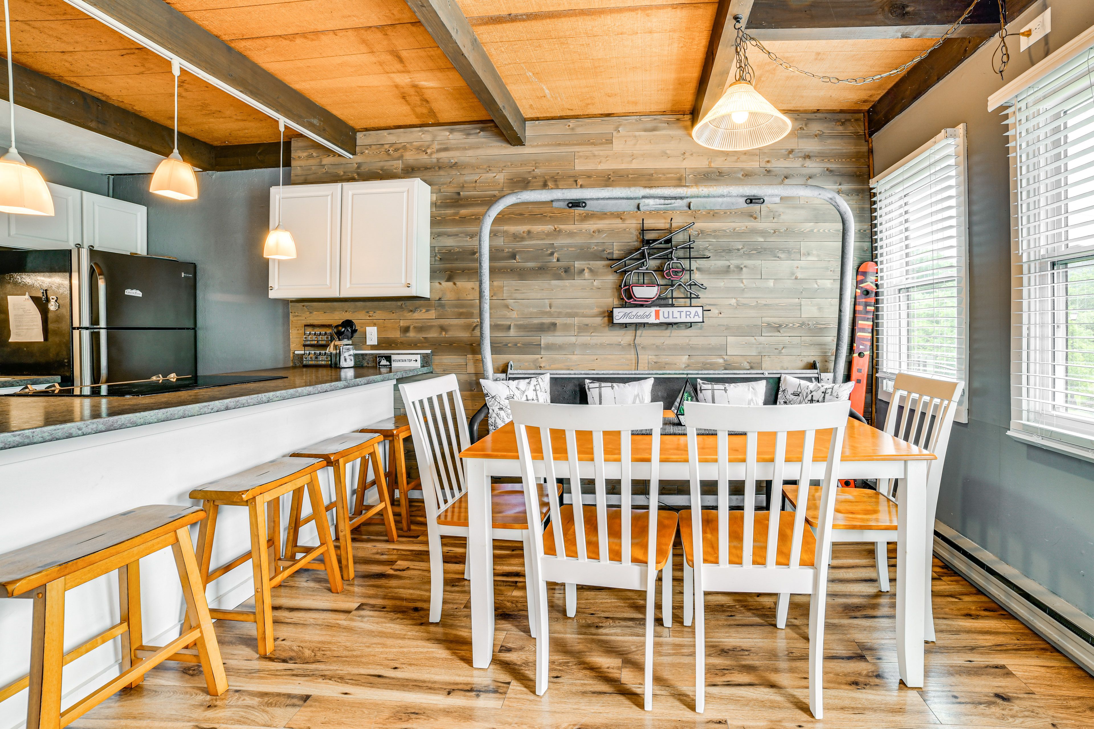 Dining Area | Dishware/Flatware | 1st Floor