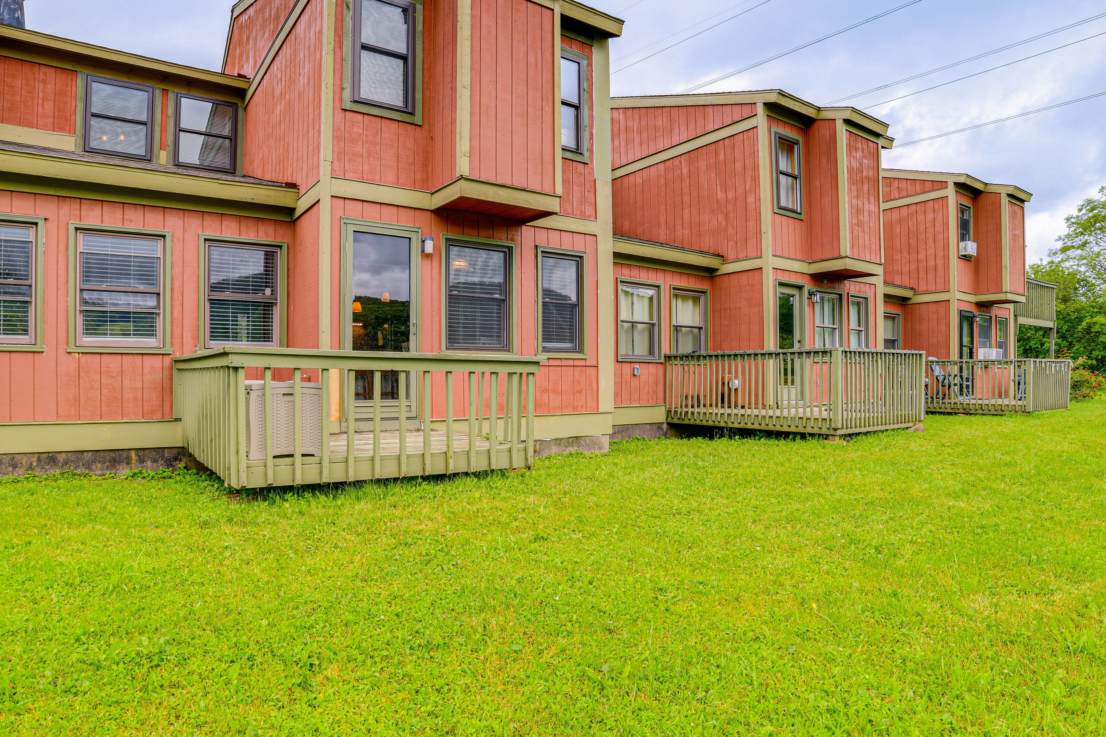 Townhome Exterior | Deck | Resort Views