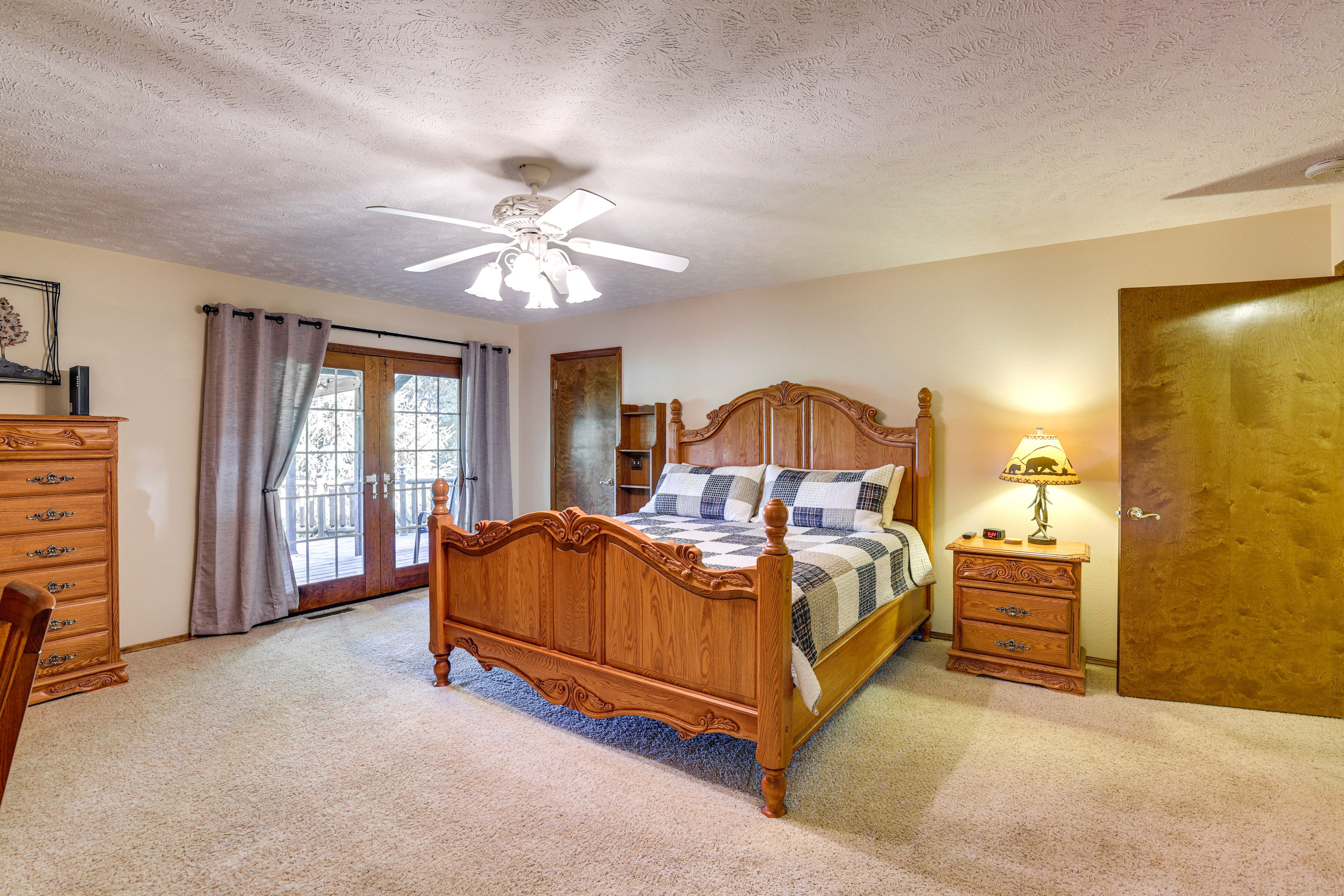 Bedroom 1 | King Bed | Linens Provided | Main Level