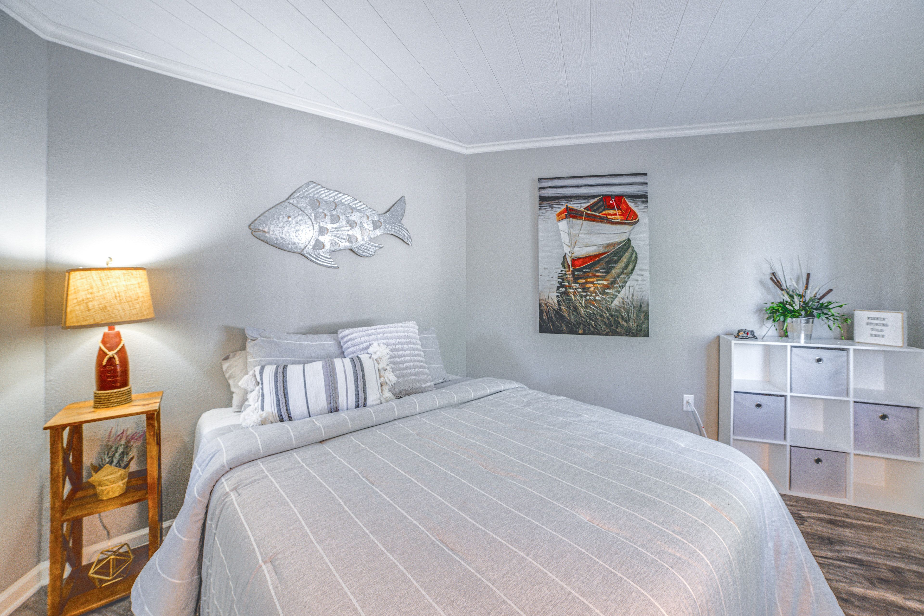 Bedroom 1 | Queen Bed | Linens Provided | Main Level