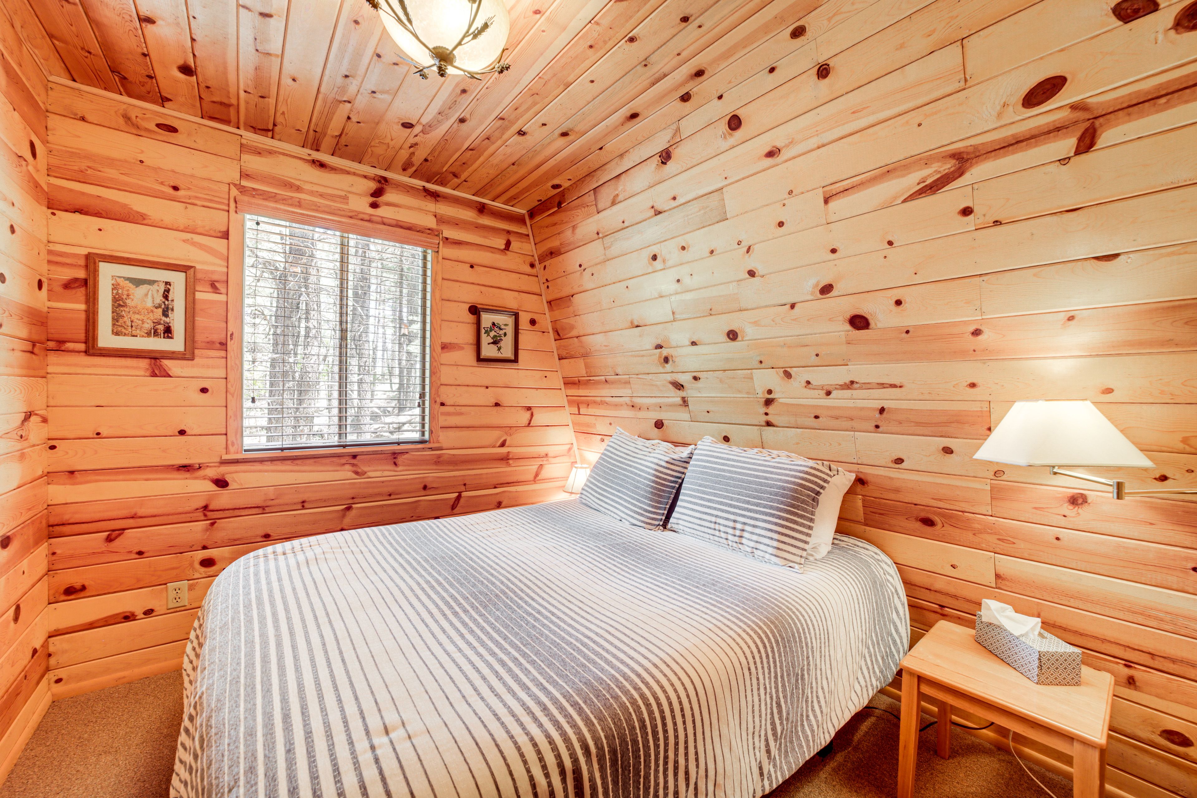 Bedroom | 1st Floor | Full Bed | Linens Provided