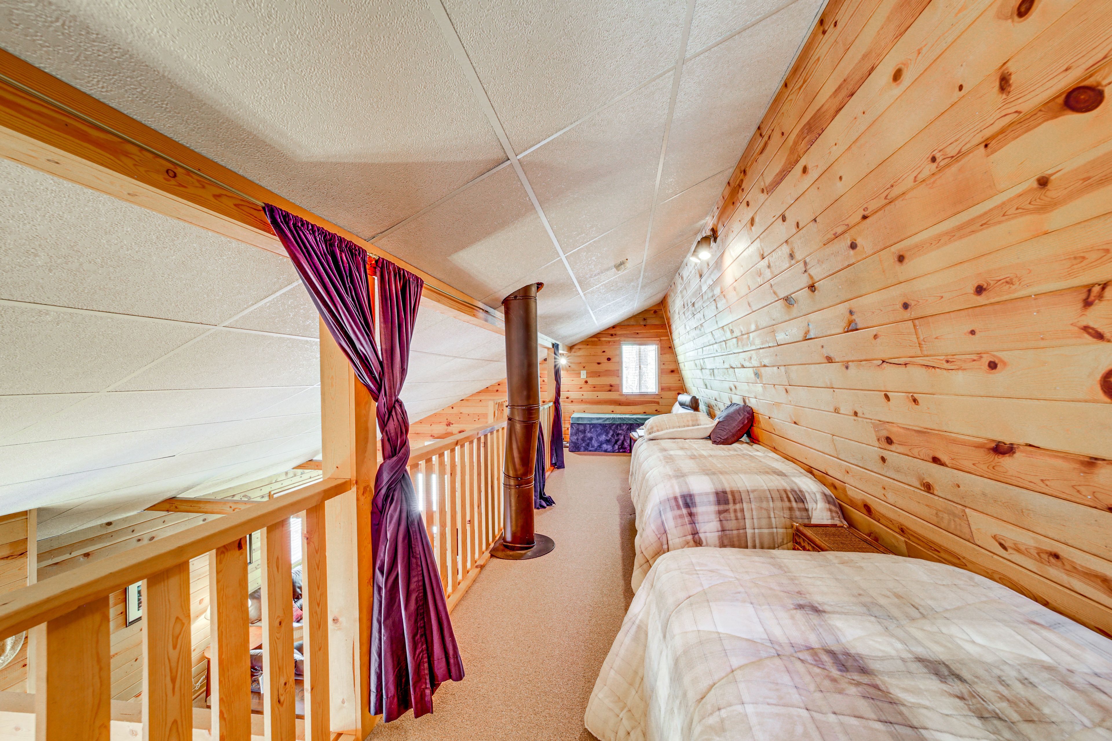 Loft | 2nd Floor | 2 Twin Beds