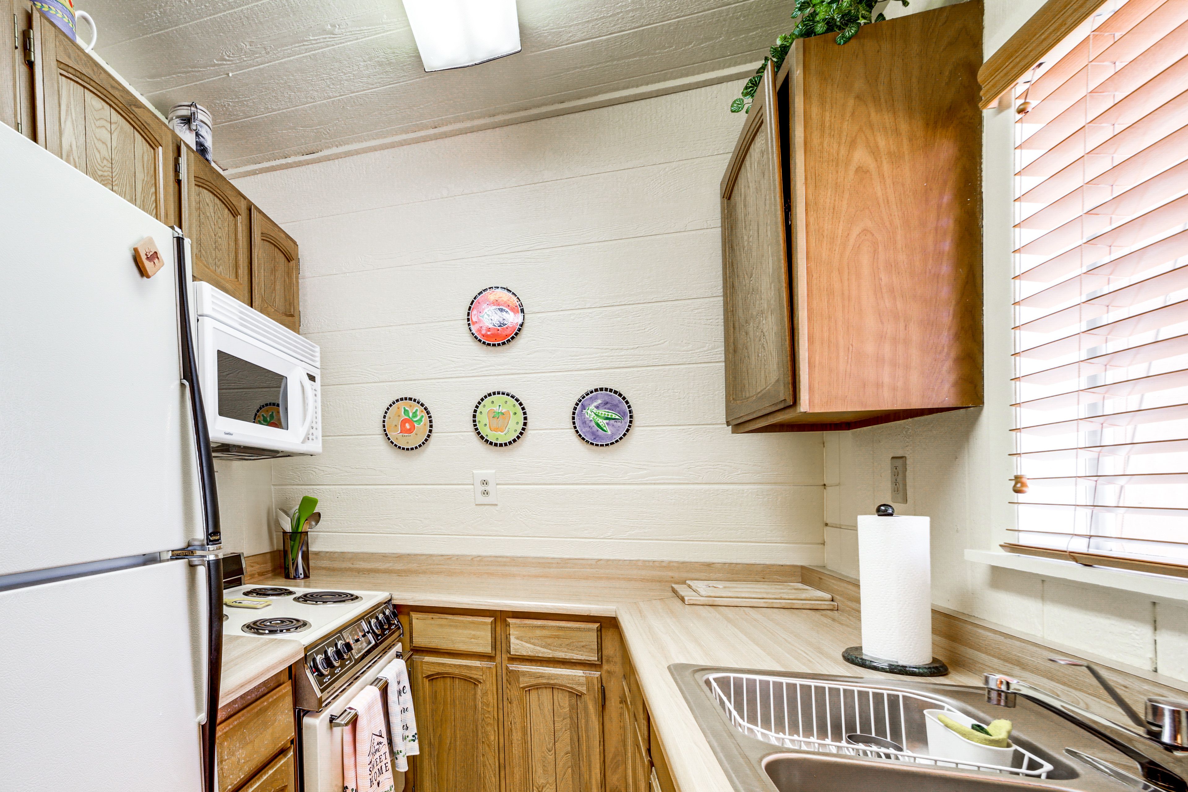 Kitchen | 1st Floor | Drip Coffee Maker | Blender | Crockpot | Cooking Basics