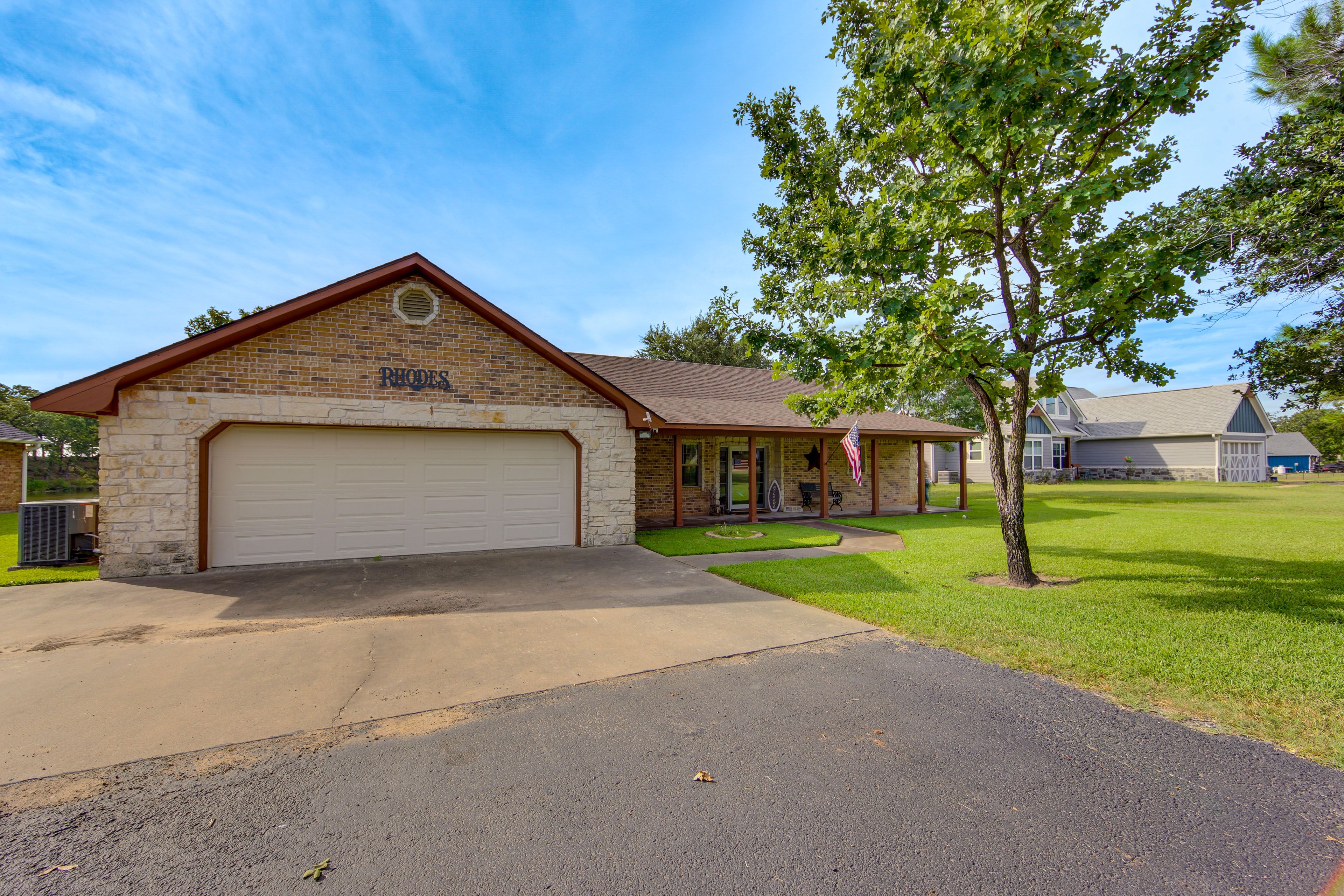 Parking | Driveway (3 Vehicles) | Grass Area (3 Vehicles) | Boat Trailer Parking