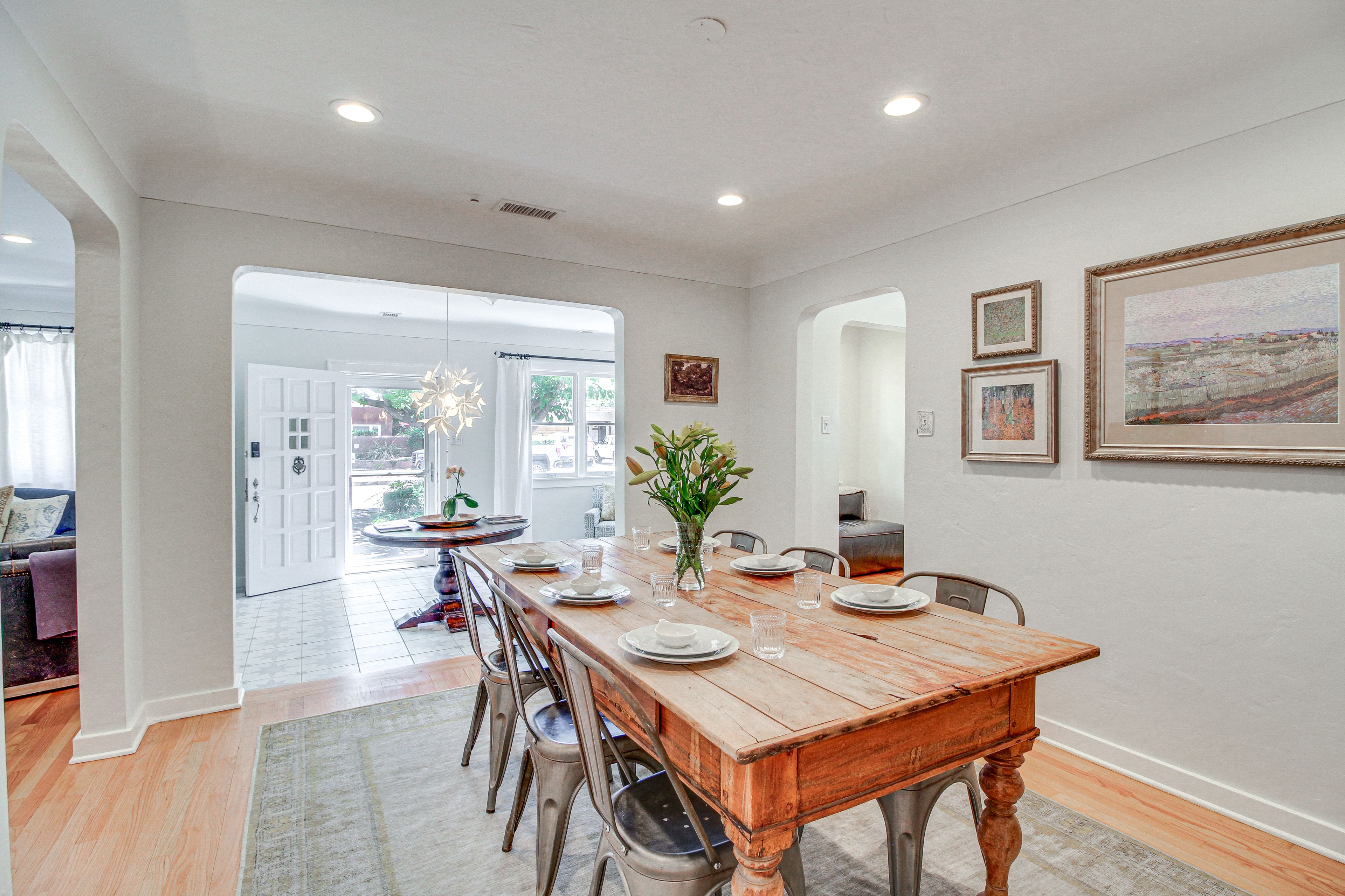 Dining Area | Dishware & Flatware