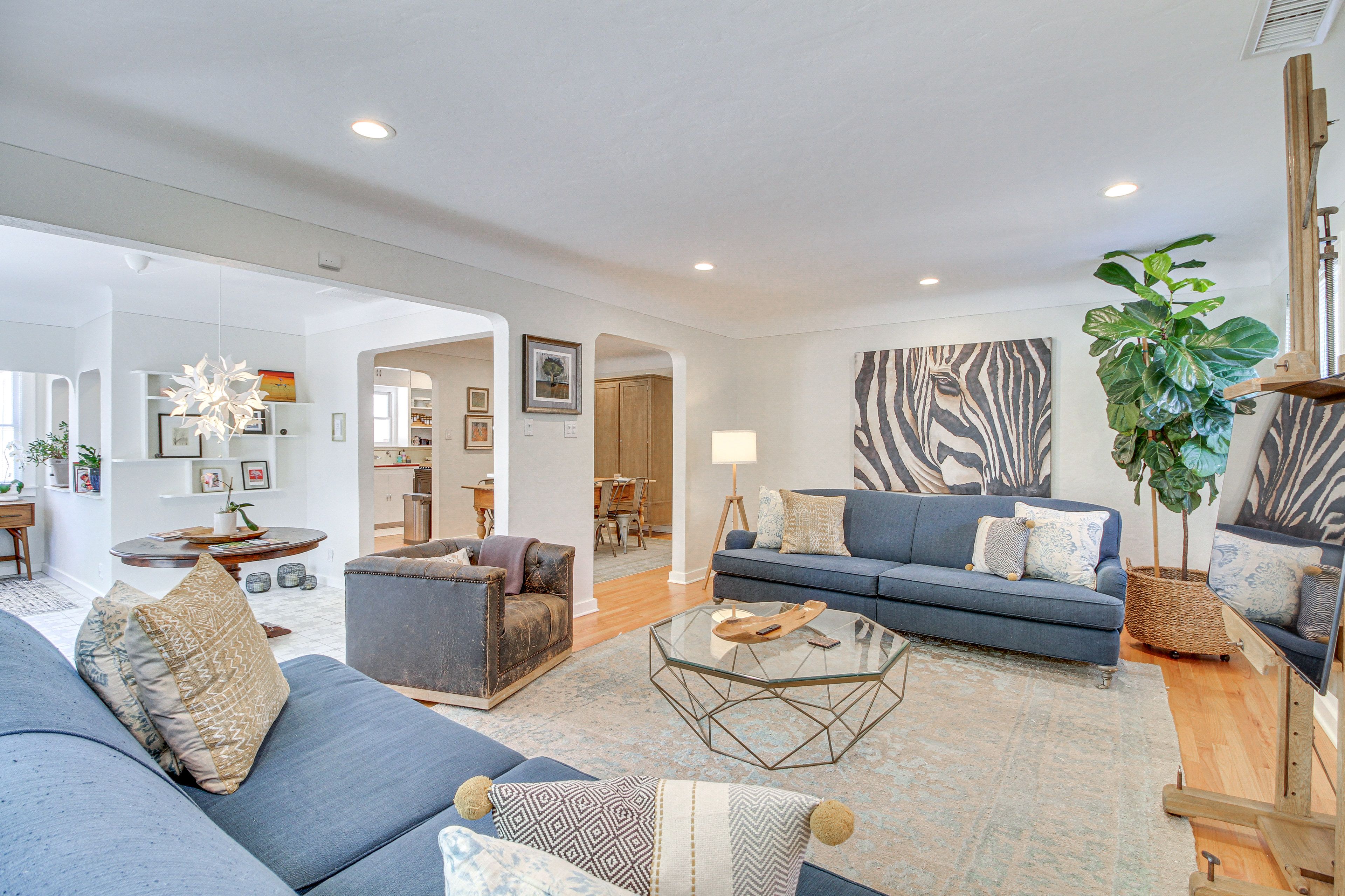Living Room | Smart TVs | Board Games