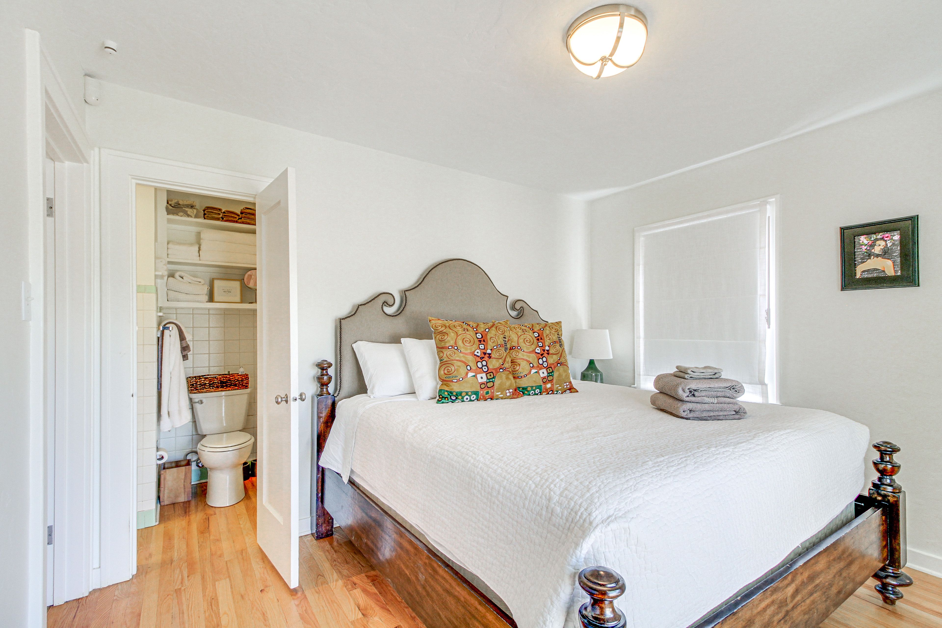 Bedroom 1 | King Bed | En-Suite Bathroom