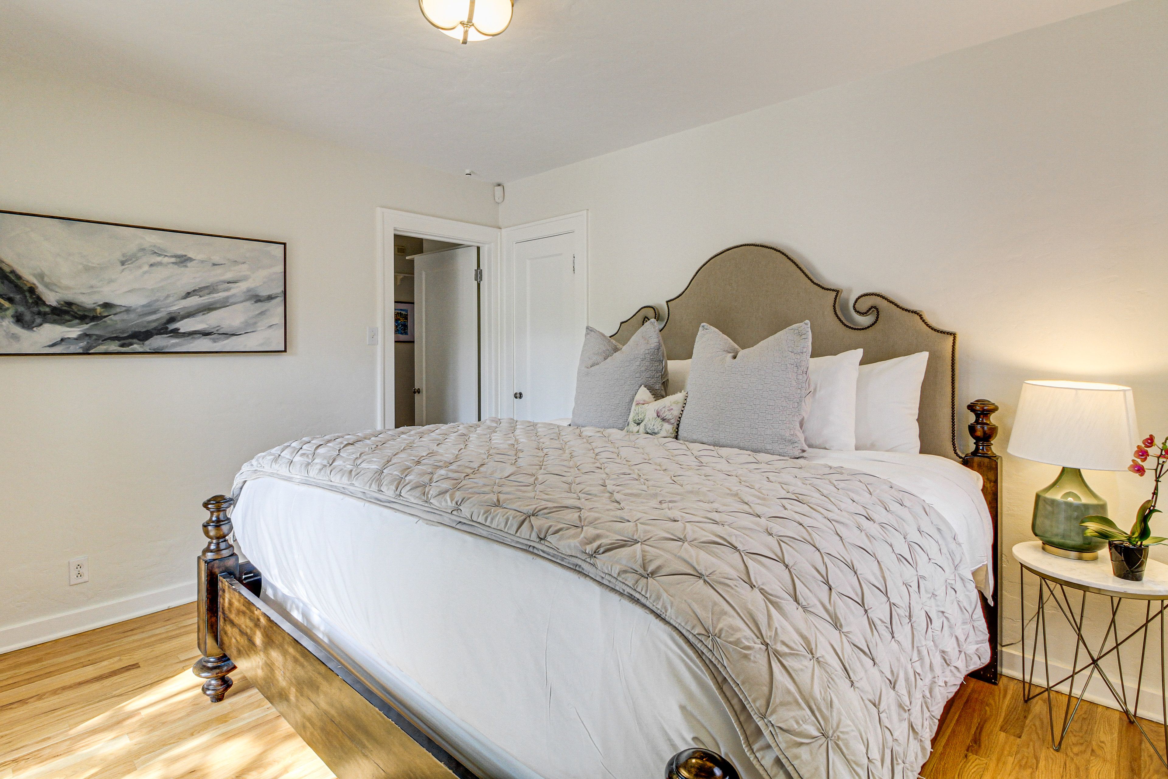 Bedroom 1 | King Bed | En-Suite Bathroom