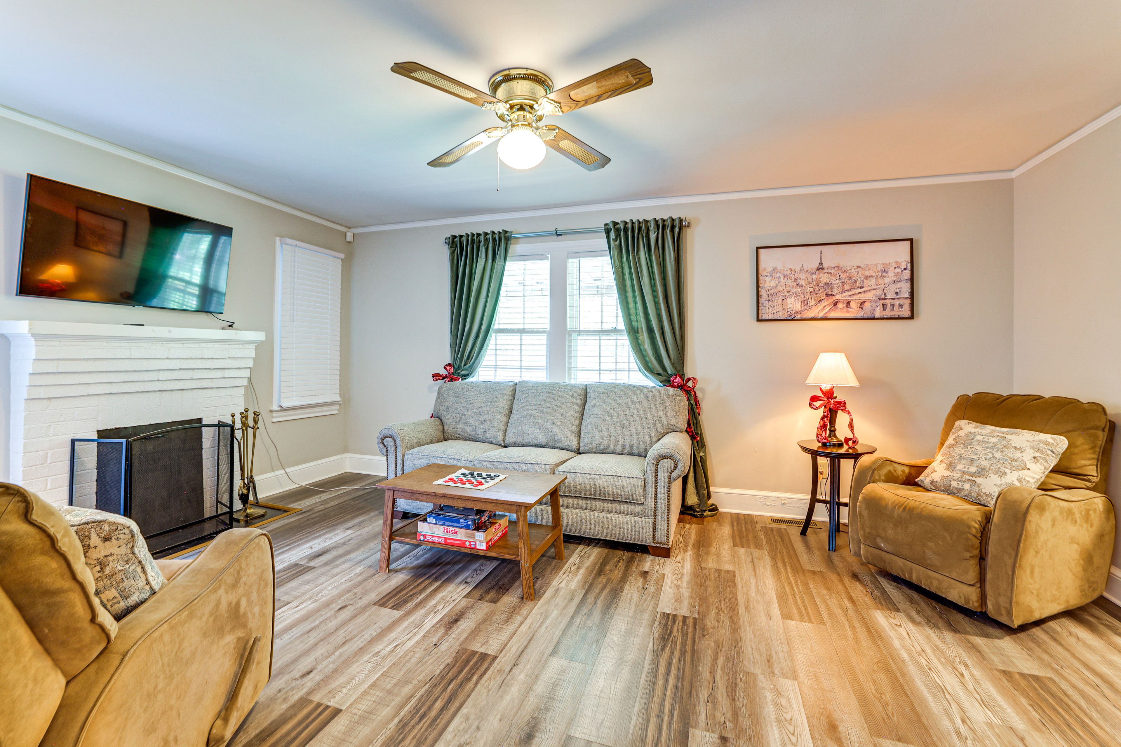 Living Room | Fireplace | Board Games | Queen Sleeper Sofa