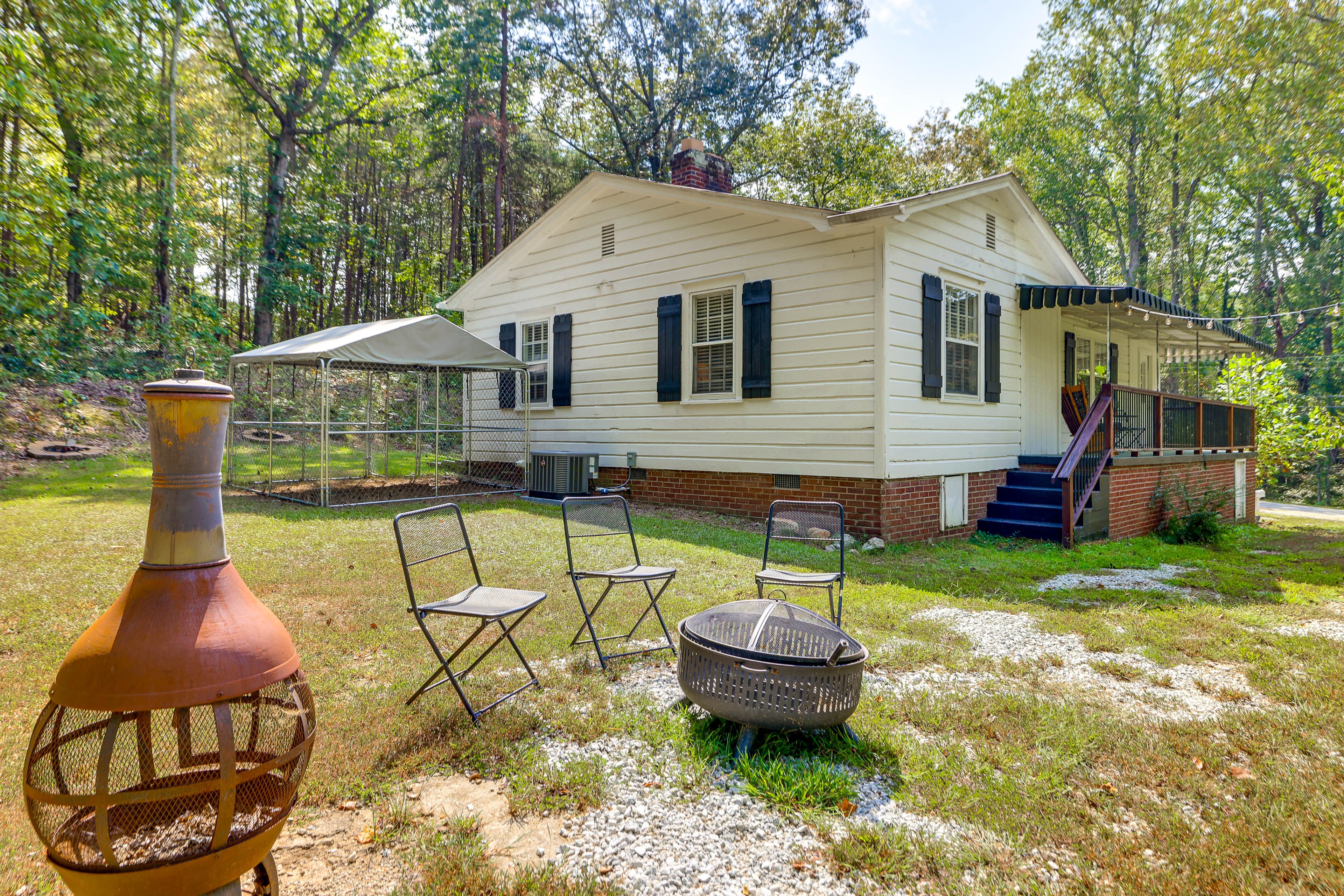Greenville Vacation Rental | 3BR | 1BA | Stairs Required | 1,100 Sq Ft
